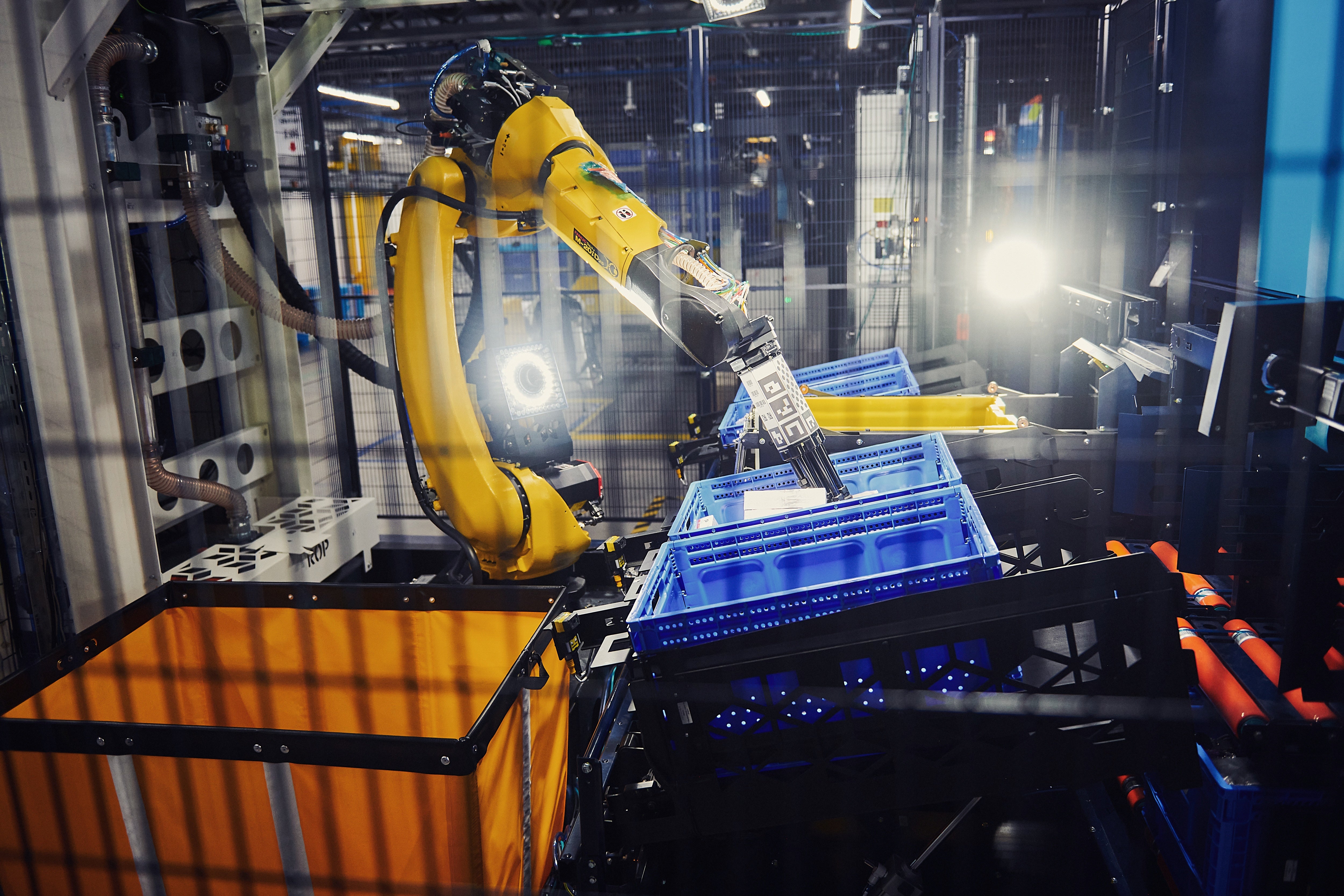 Amazon’s ‘Sparrow’ robot