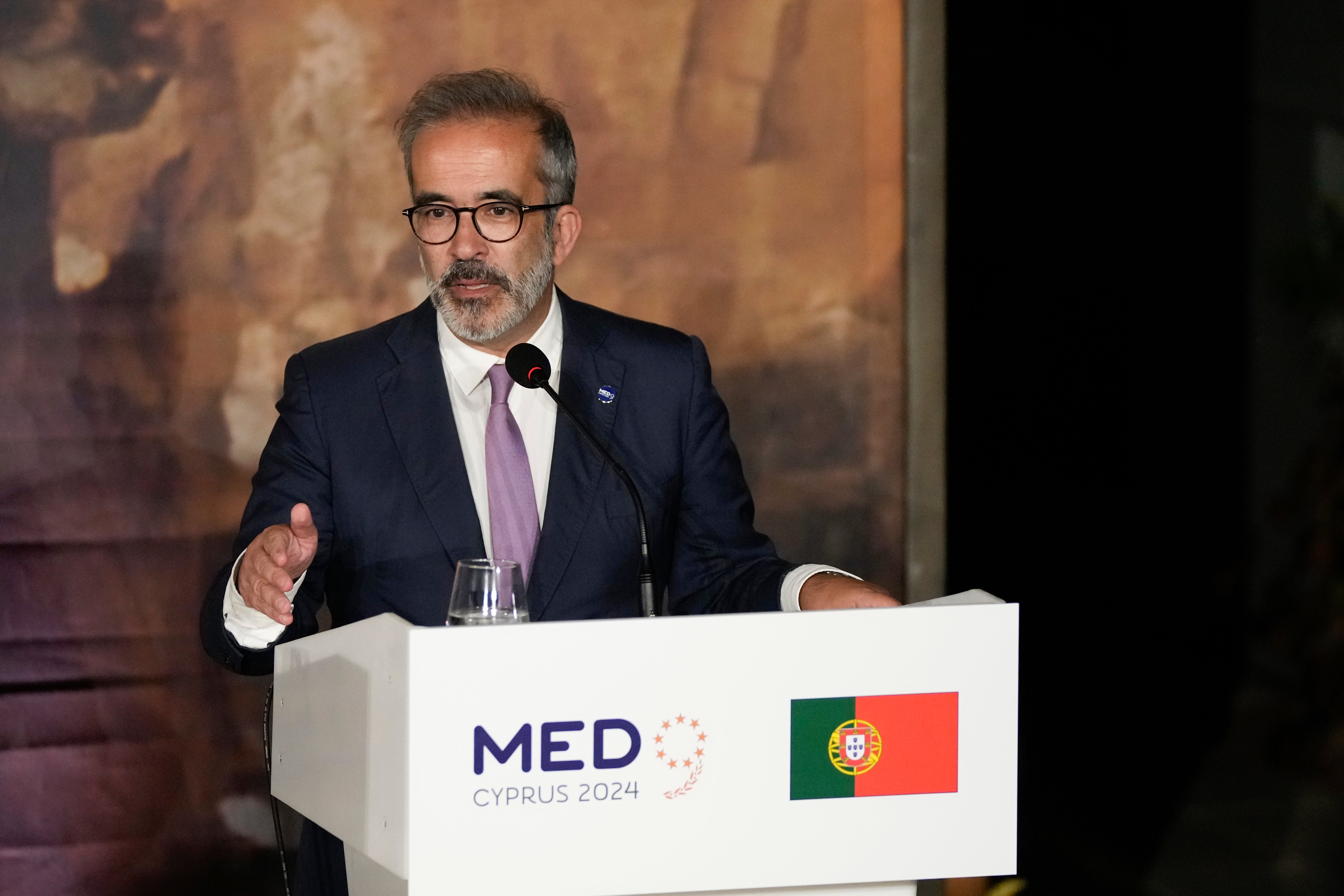 Paulo Rangel announced the plans on a trip to the UK