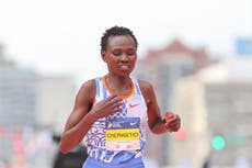 Ruth Chepngetich smashes women’s marathon world record in Chicago