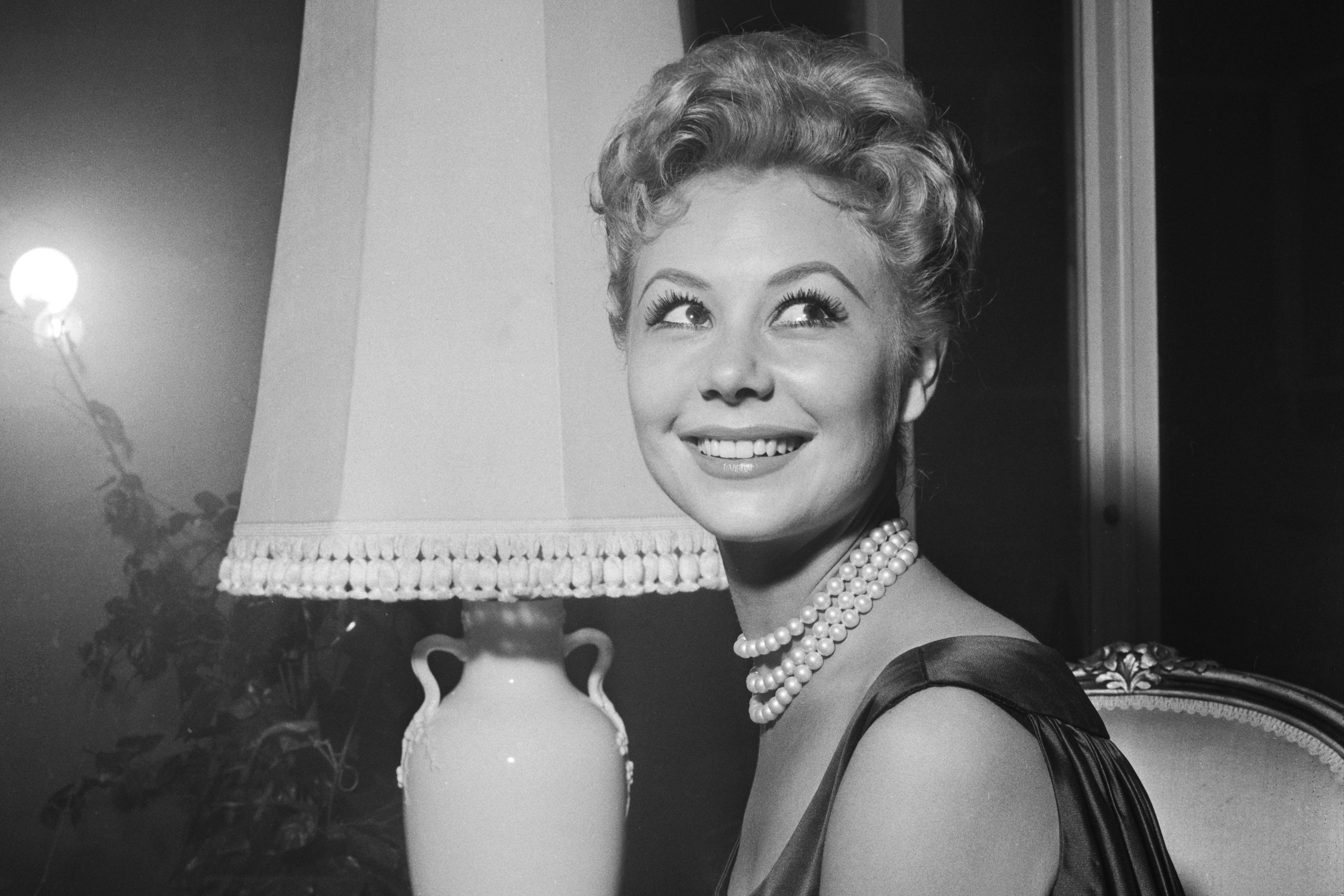 Mitzi Gaynor in London in December 1959, while working on the comedy ‘Surprise Package’ with Yul Brynner and Noël Coward