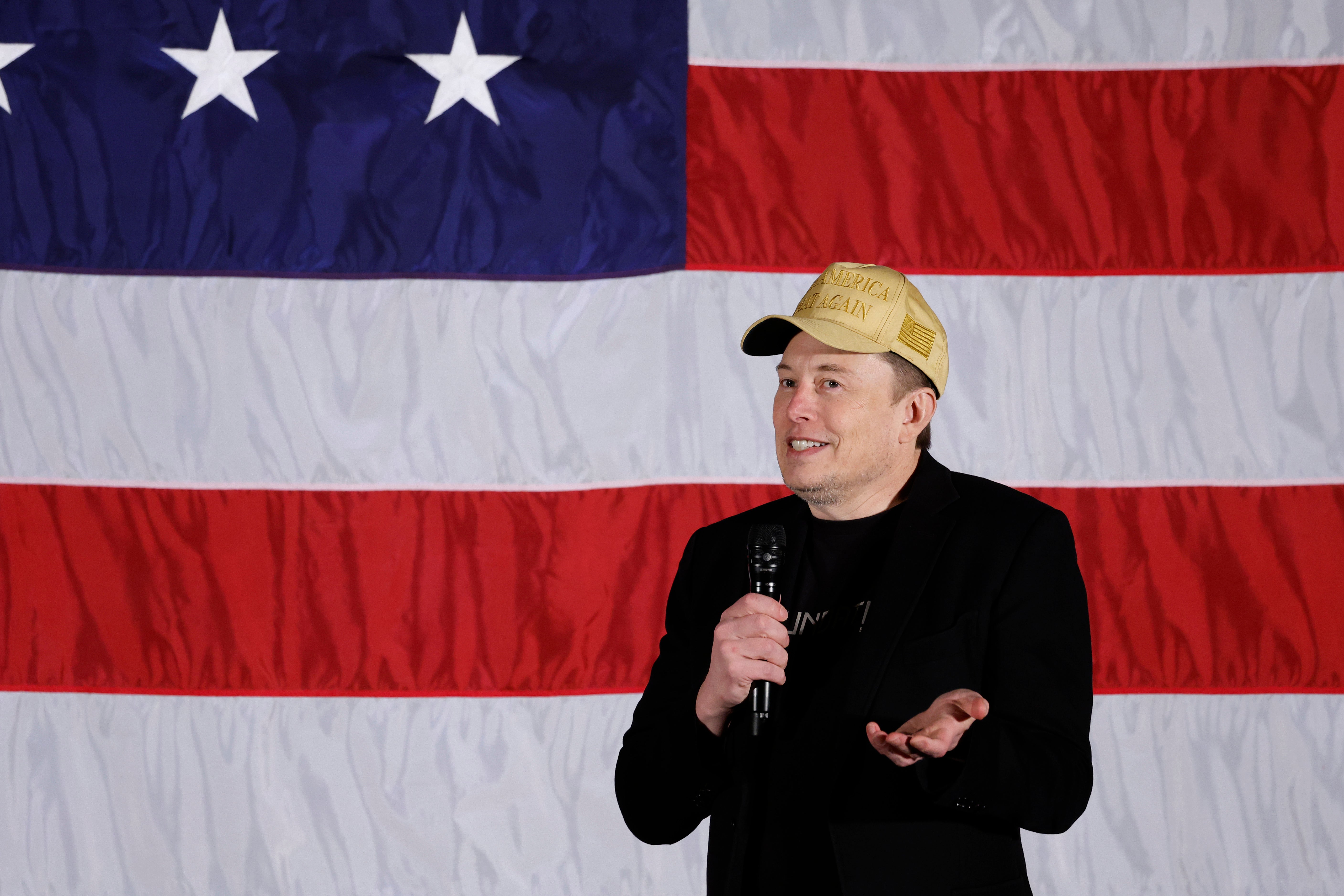 Elon Musk talks to voters in Pennsylvania on October 17