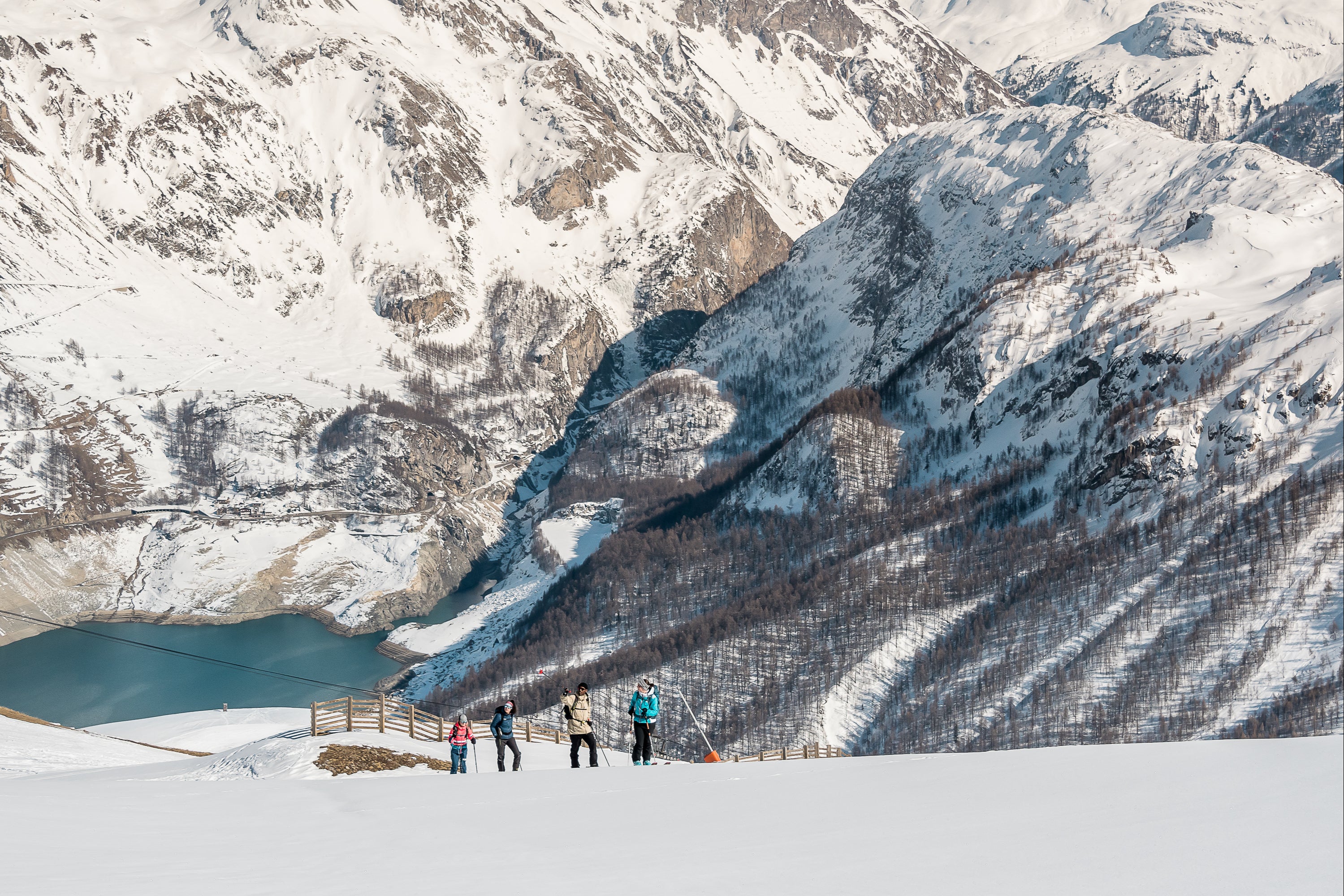 Reps at Ski Club must be able to ski both on-and off-piste to an advanced level