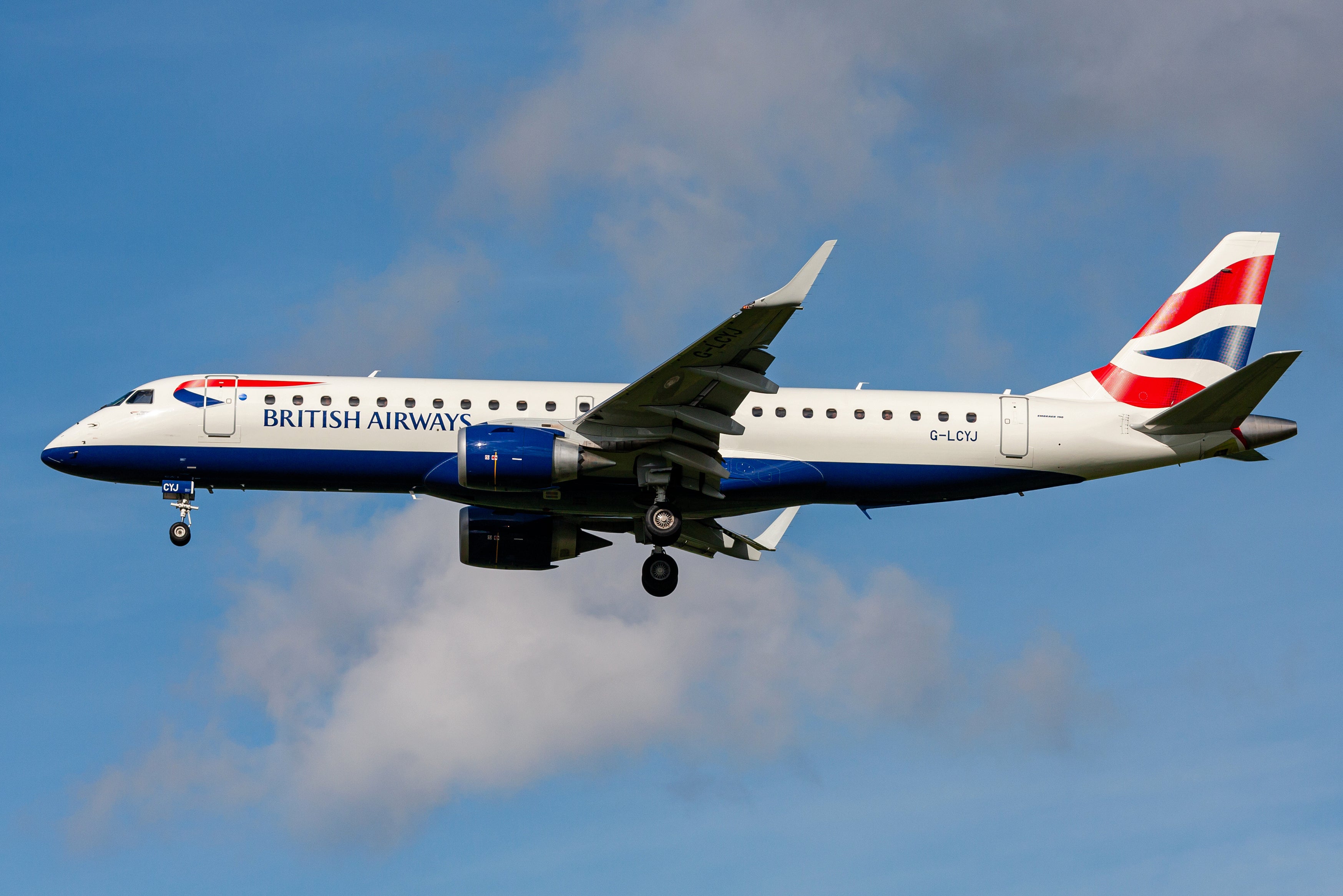 A BA Embraer ERJ-190 plane