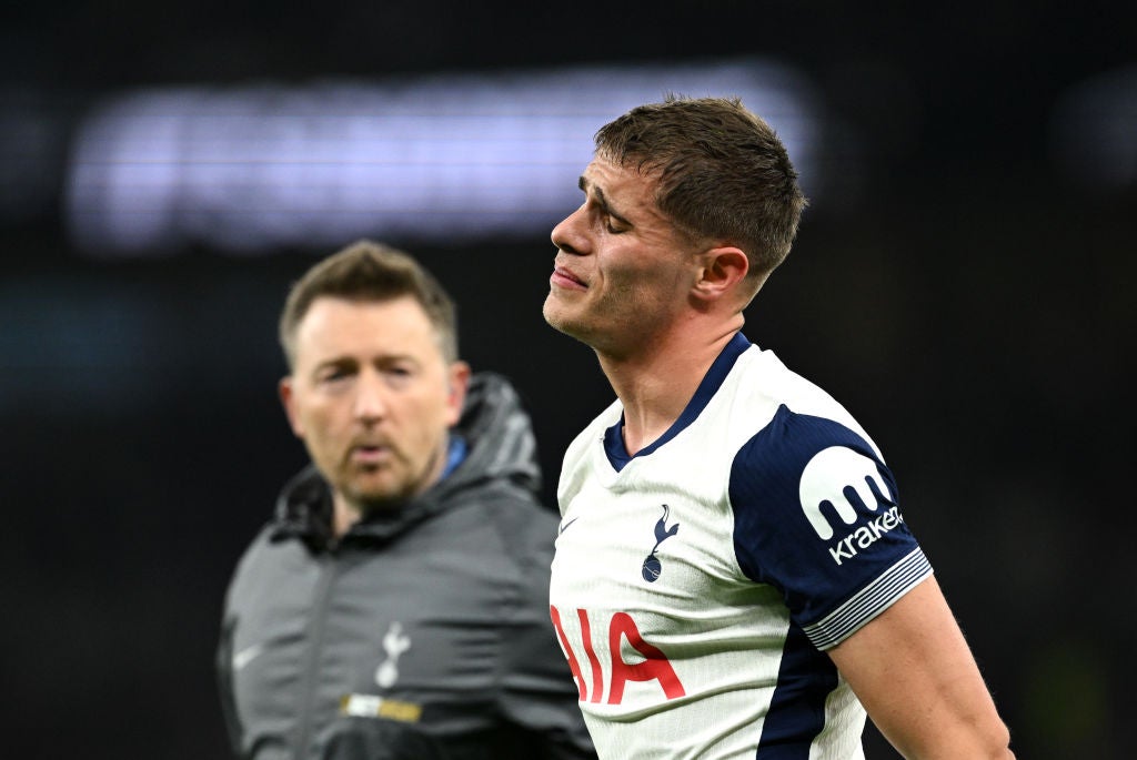 Tottenham suffered a blow with Micky van de Ven hurting his hamstring