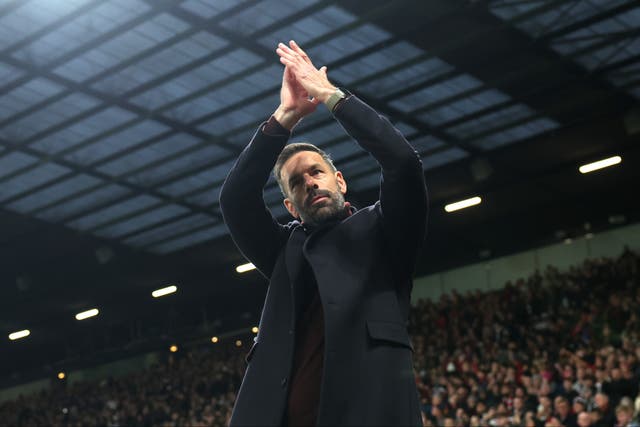 <p>Ruud van Nistelrooy applauds the Manchester United fans </p>