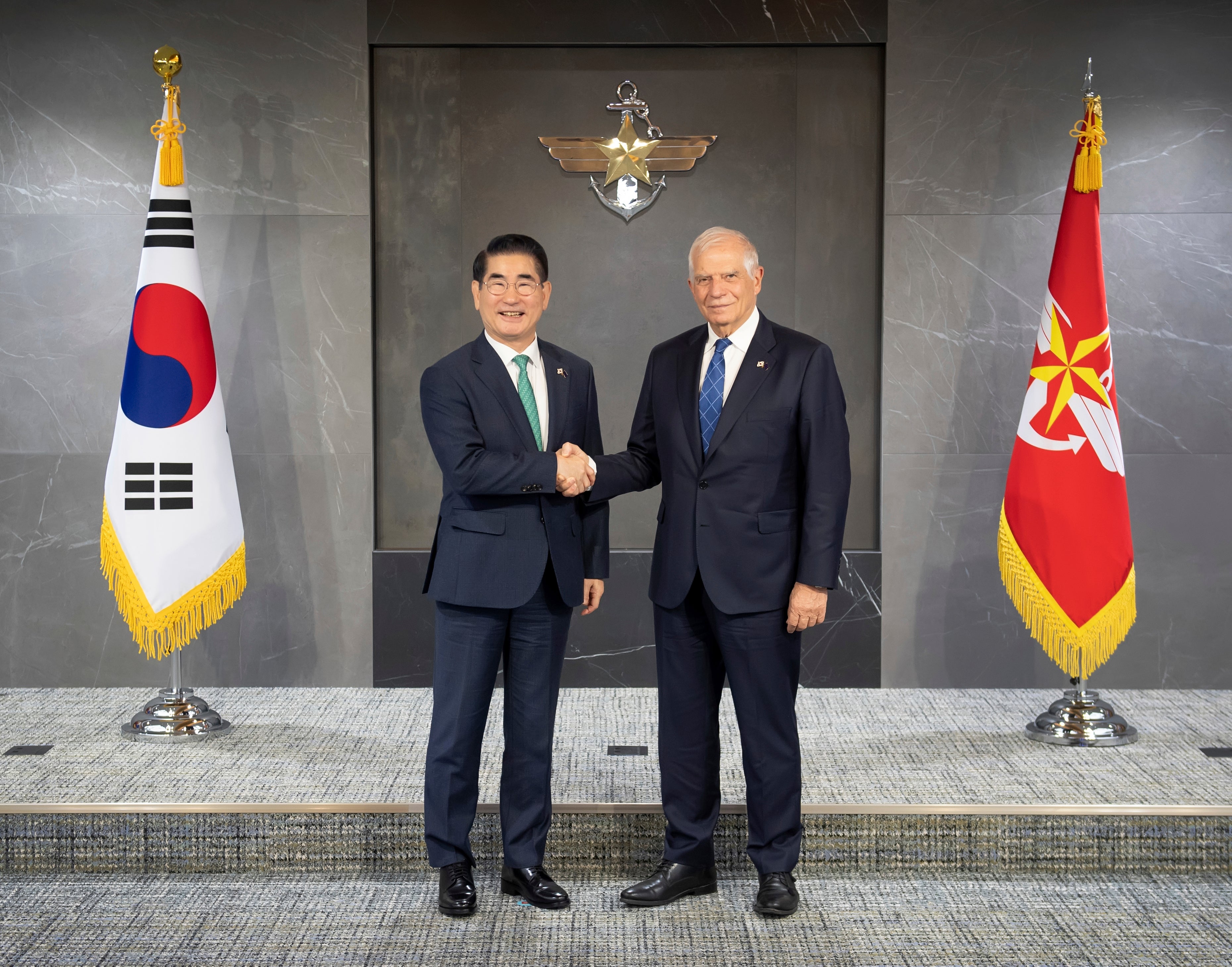 South Korean defense minister Kim Yong Hyun, left, and EU foreign policy chief Josep Borrell