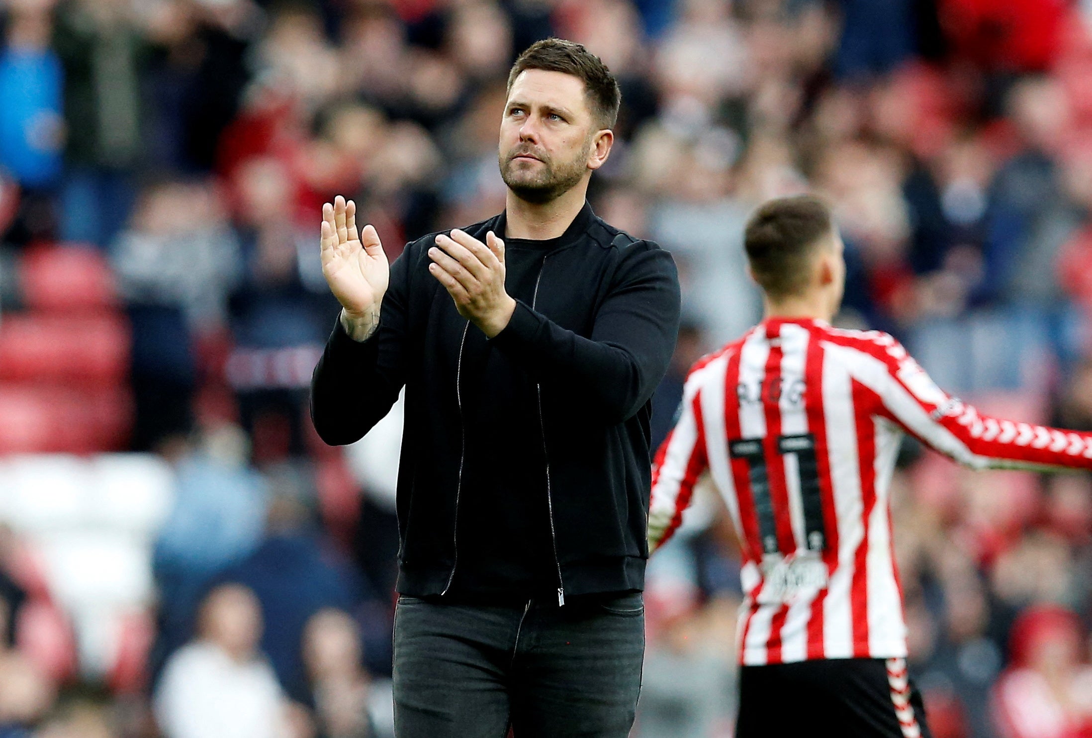 Buckingham applauds Oxford fans after last month’s defeat at leaders Sunderland