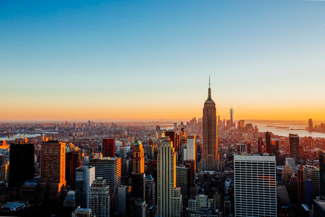 <p>The Manhattan skyline at sunset, New York City</p>