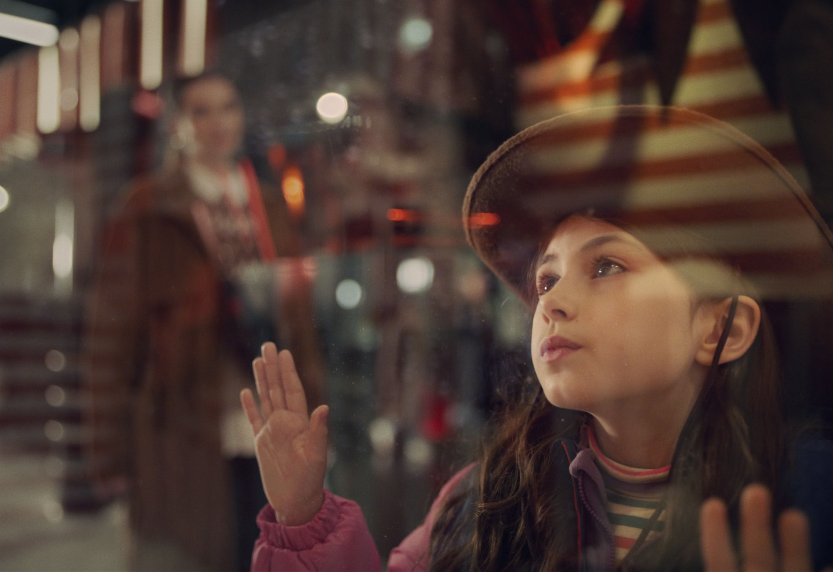 A young Lauren in the John Lewis christmas advert