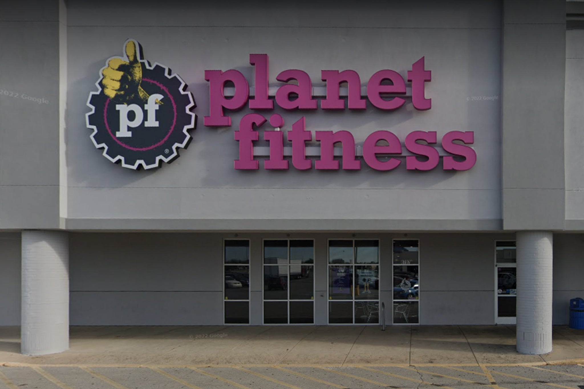 Officers were called to the Planet Fitness in Indianapolis (pictured) on Monday