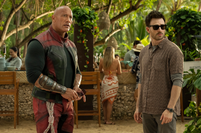 Dwayne Johnson and Chris Evans star in ‘Red One’