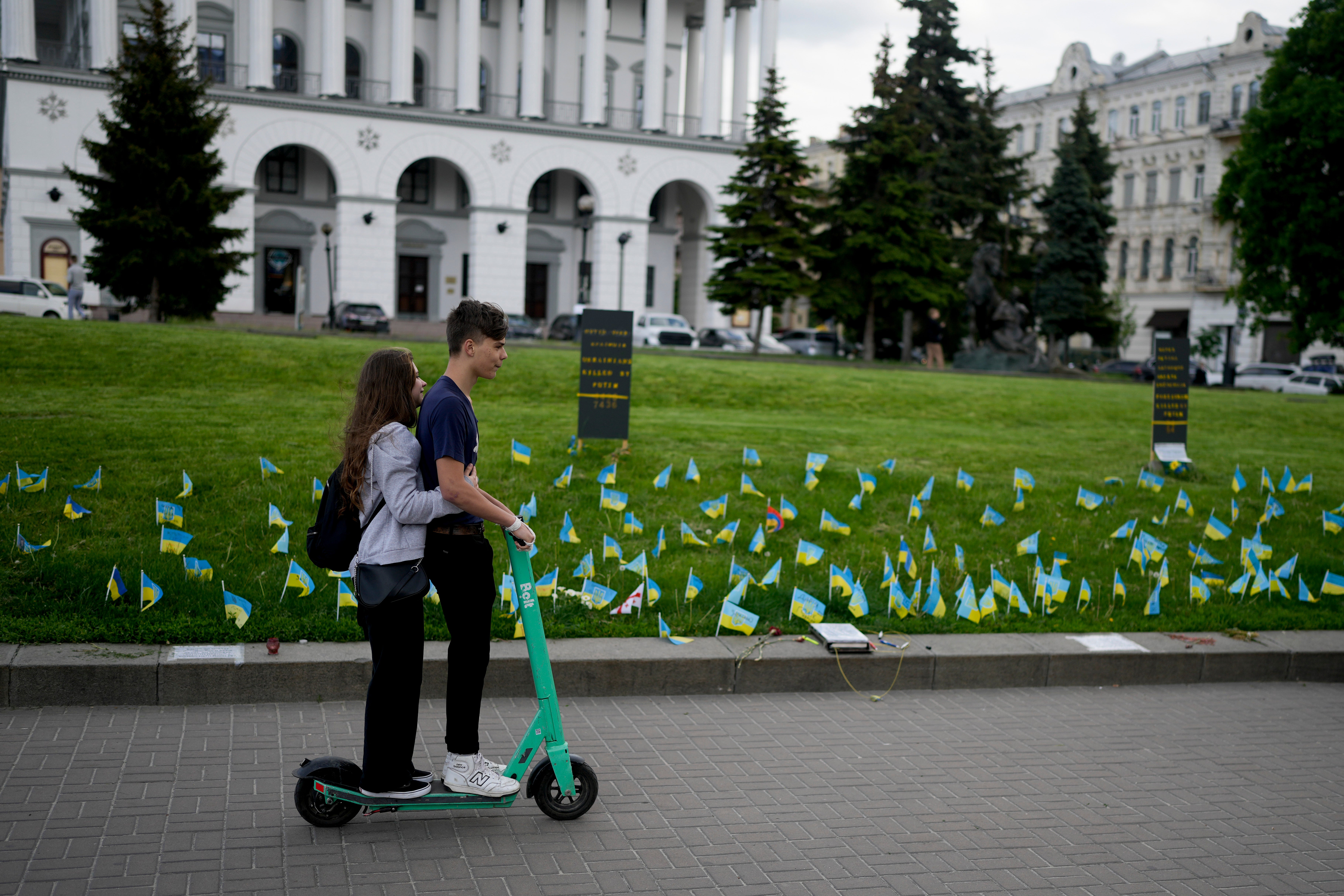 Russia Ukraine War 1000 Days Flags