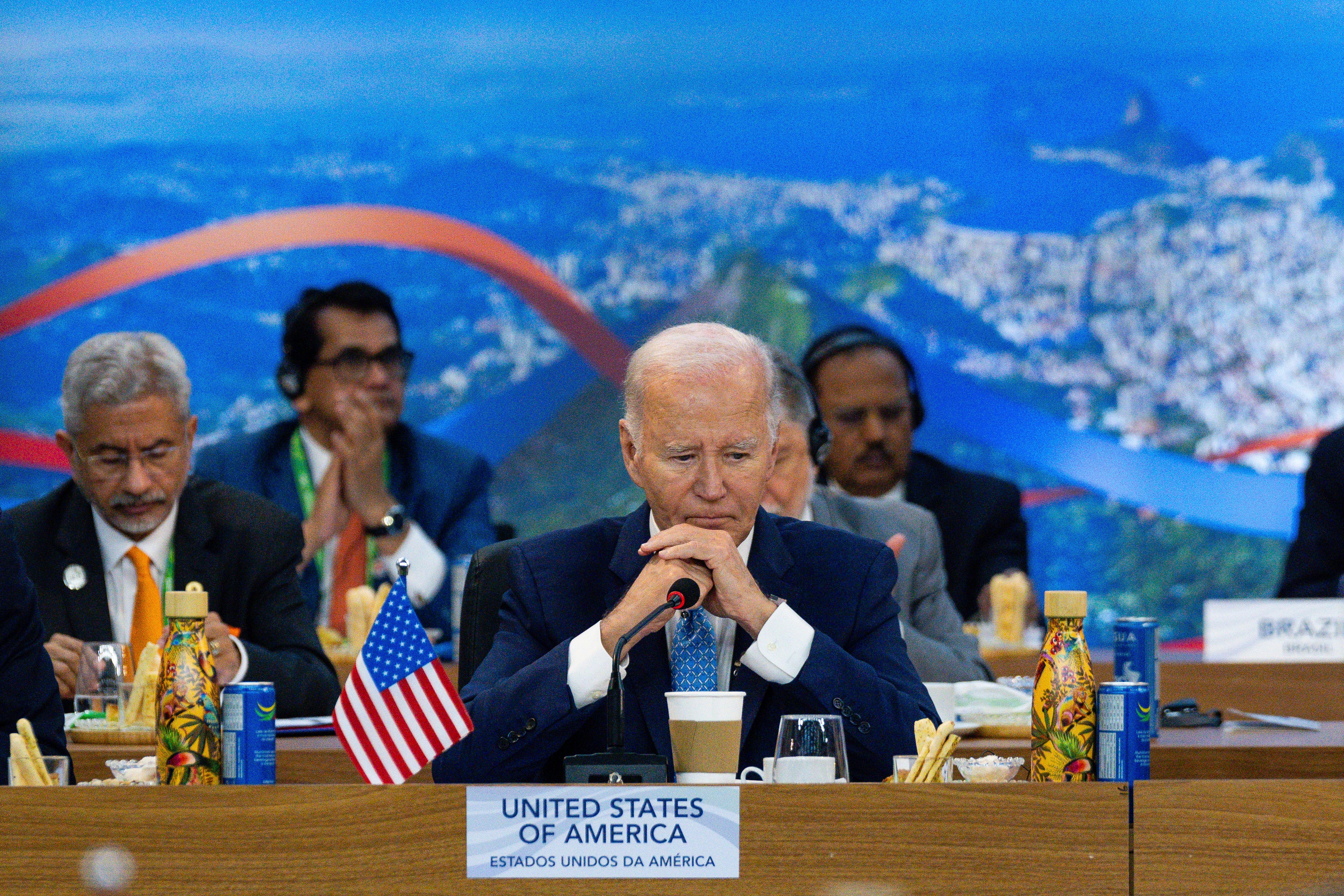 President Joe Biden and other G20 leaders meet during the G20 Summit at the Museum of Modern Art in Rio de Janeiro on Monday. Biden is scrambling to help Ukraine in his final days in office