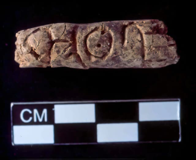 <p>Symbols on finger-sized clay objects discovered during dig at ancient city of Umm el-Marra could be earliest known alphabet</p>