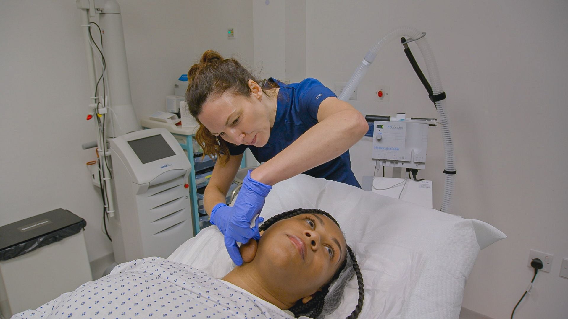 Dr Emma Craythorne operates on Olivia on ‘The Bad Skin Clinic’