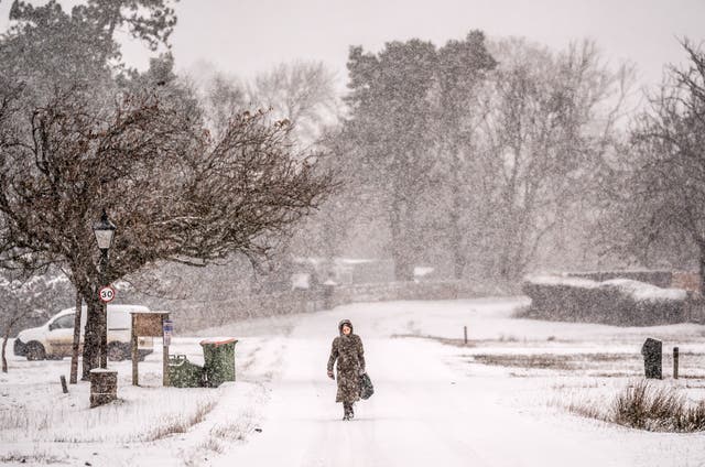 <p>The Met Office has warned Brits to prepare for a weekend of rain, wind and snow as Storm Bert sweeps the country.</p>