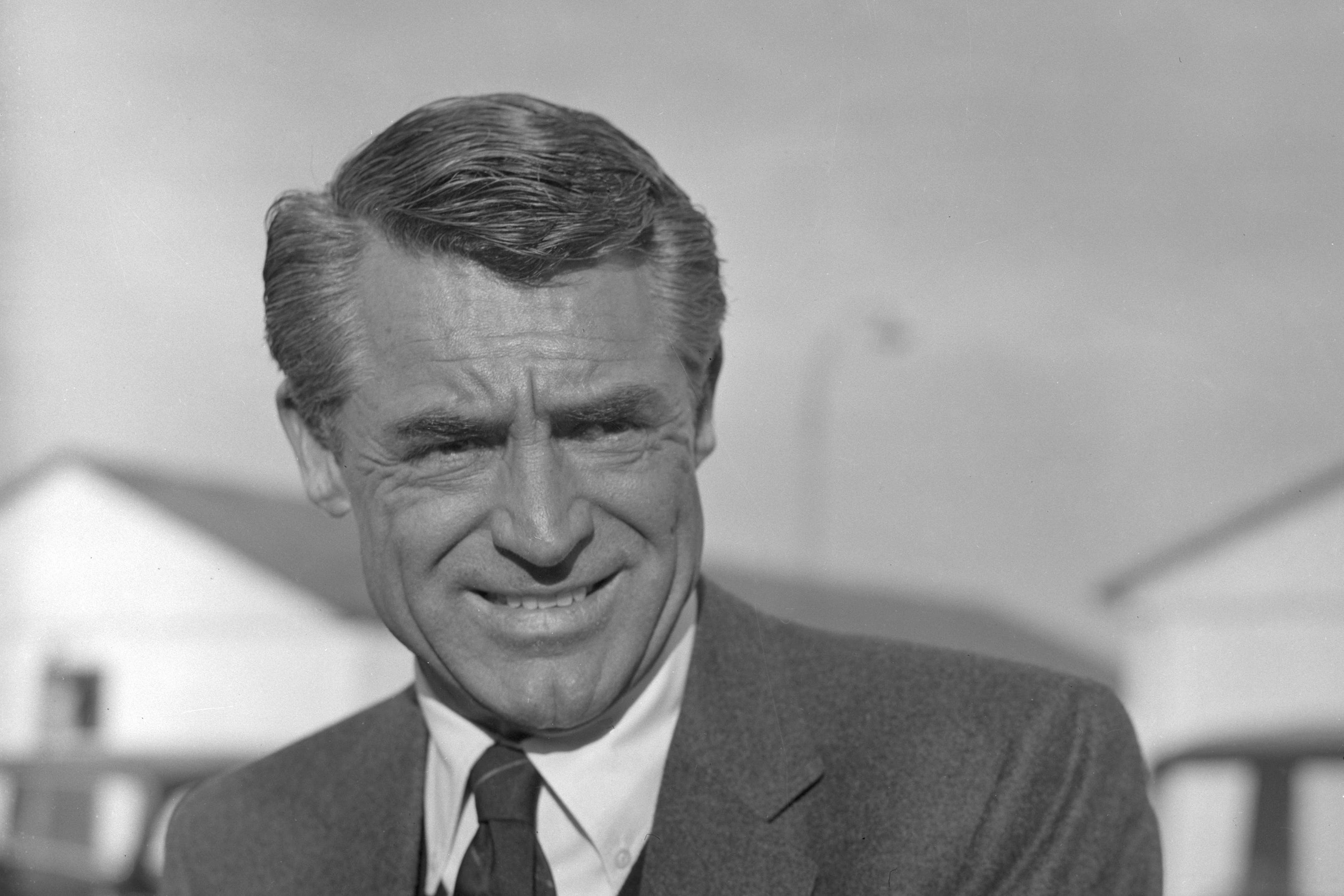 Cary Grant will be honoured with a blue plaque in Bristol (PA)