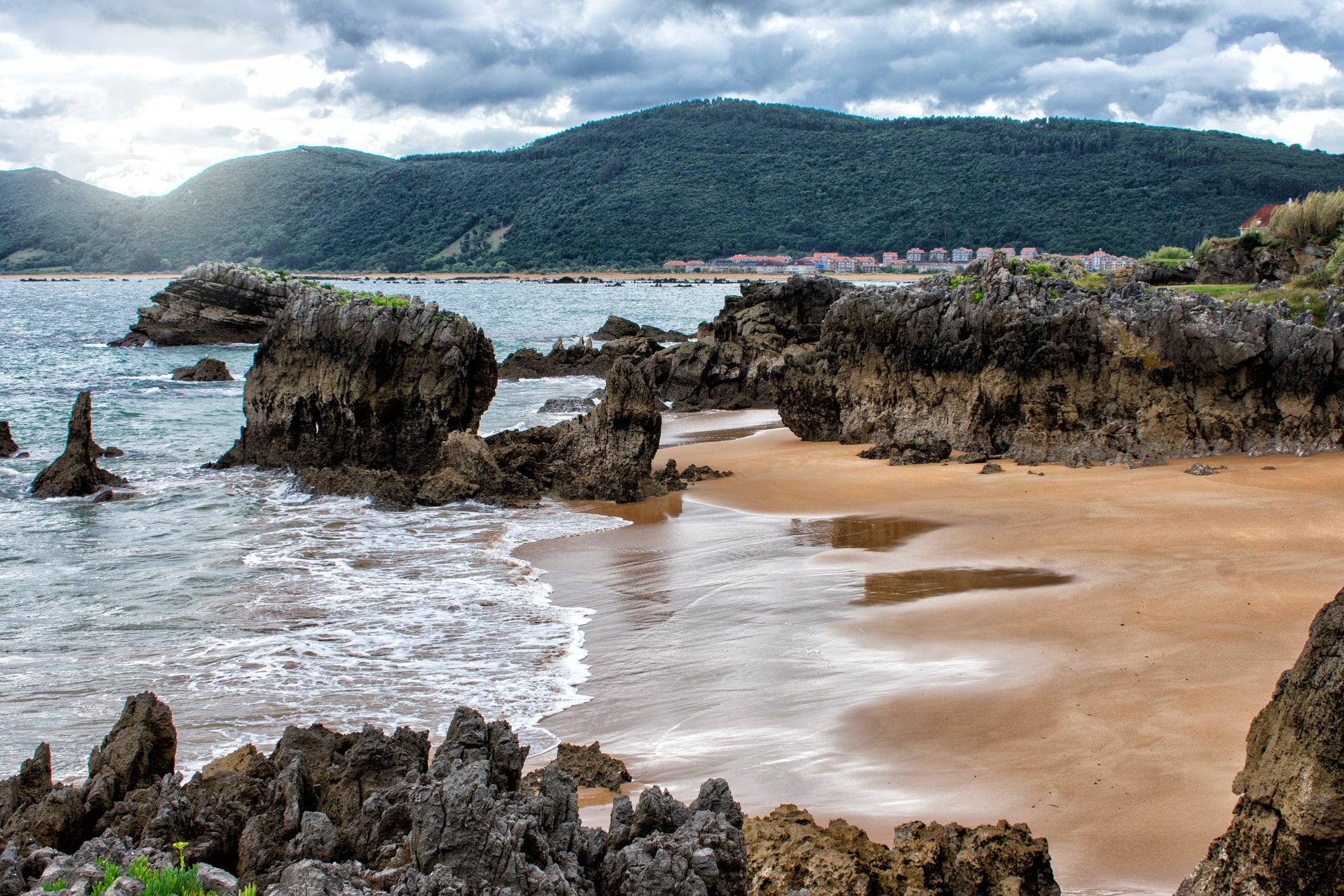 Amio is a beach blanketed in lush vegetation