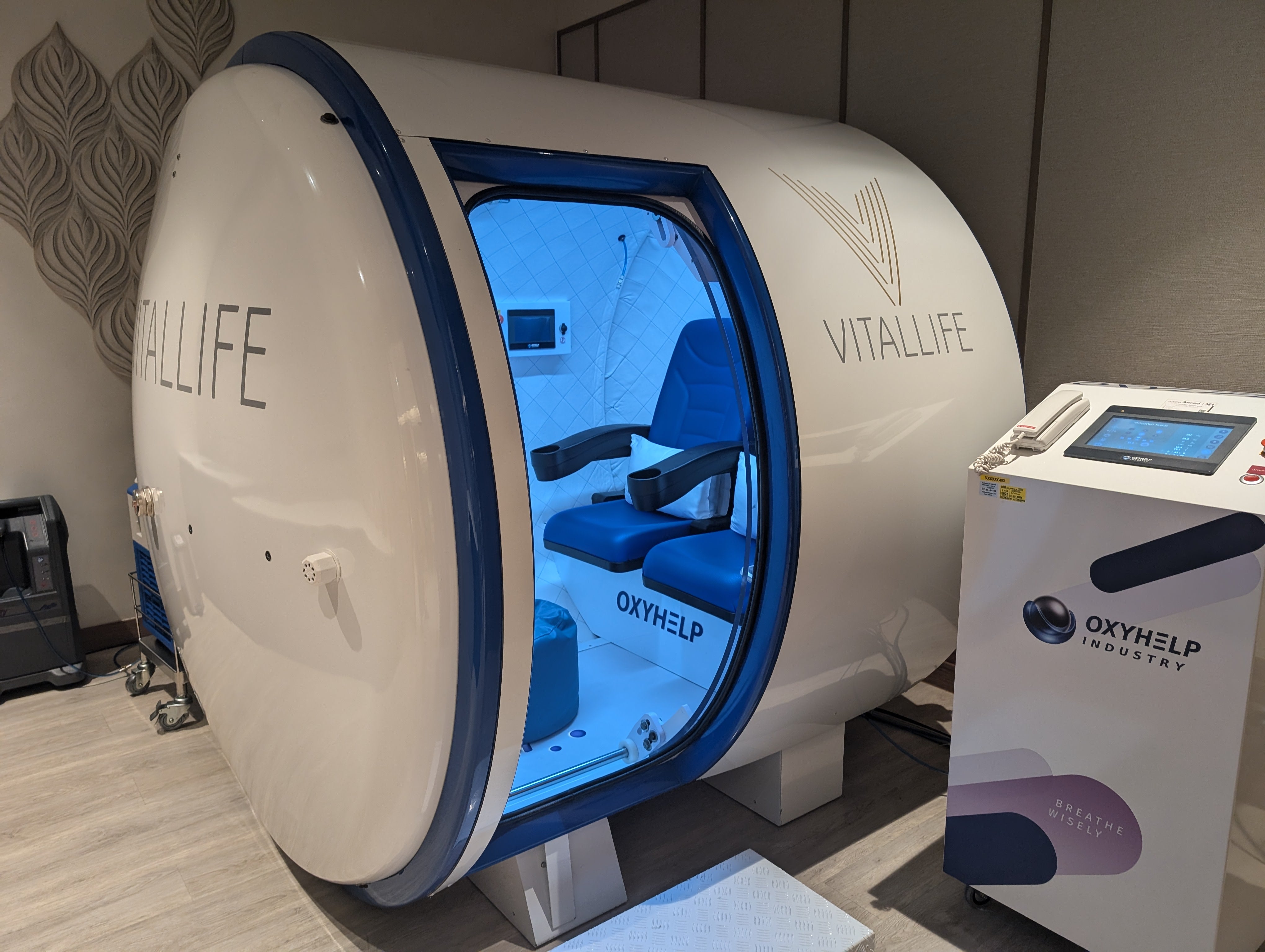 RAKxa’s hyperbaric oxygen therapy chamber