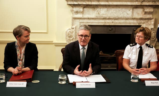 <p>Prime Minister Sir Keir Starmer hosts a VAWG summit at 10 Downing Street </p>