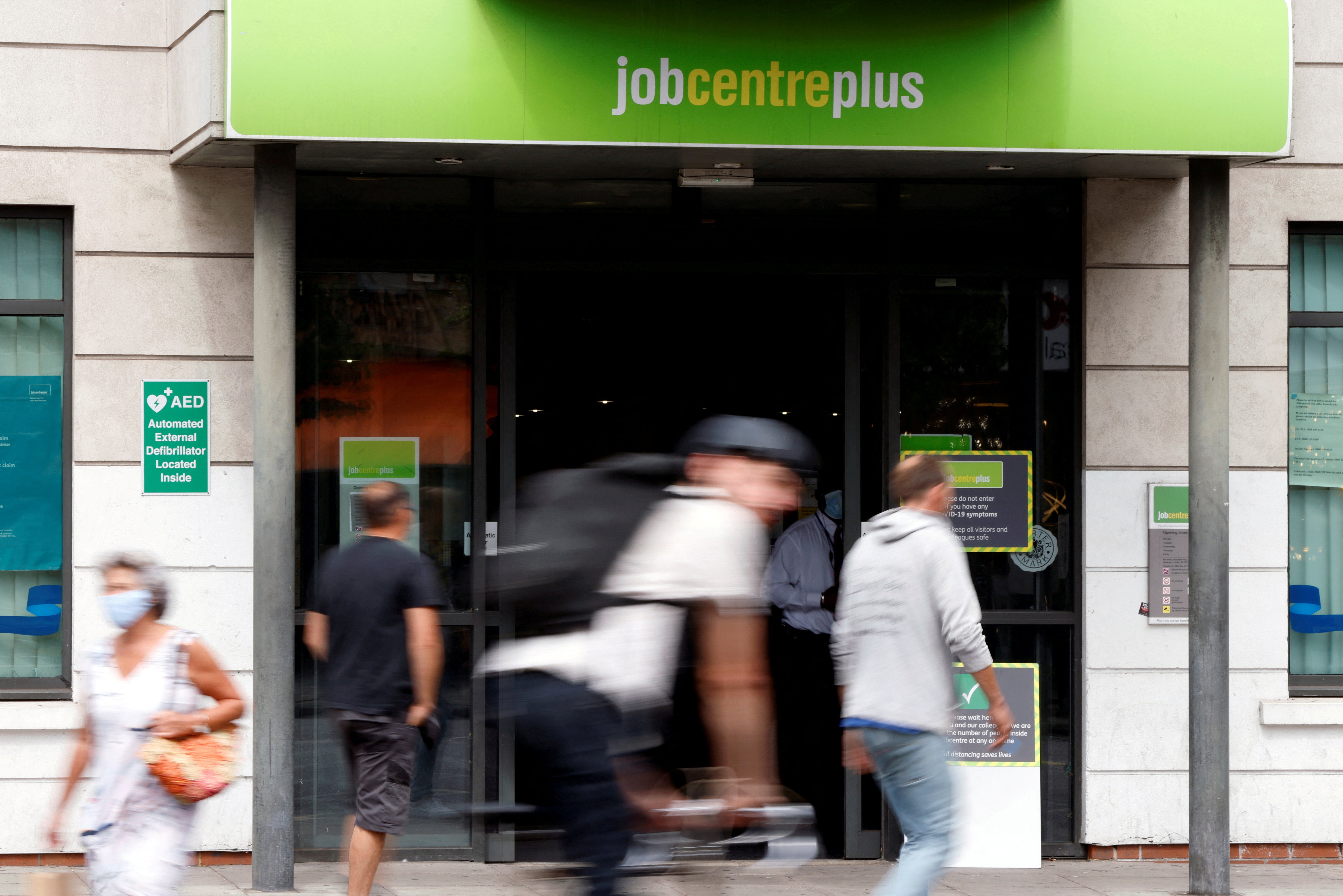 Jobcentres will be replaced by anew National Jobs and Careers Service under Labour’s plan