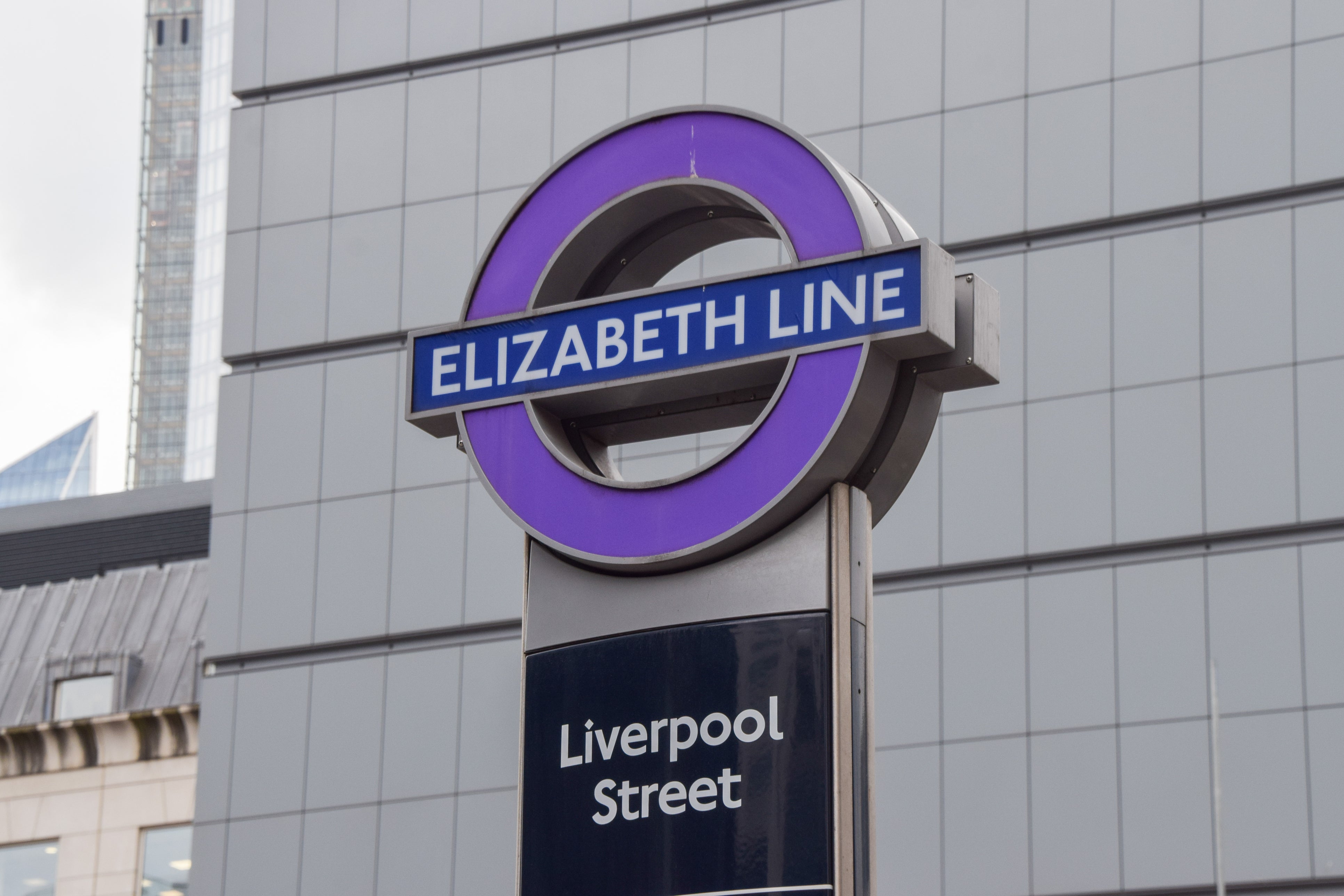 Elizabeth line delays and cancellations are expected to continue until 1pm