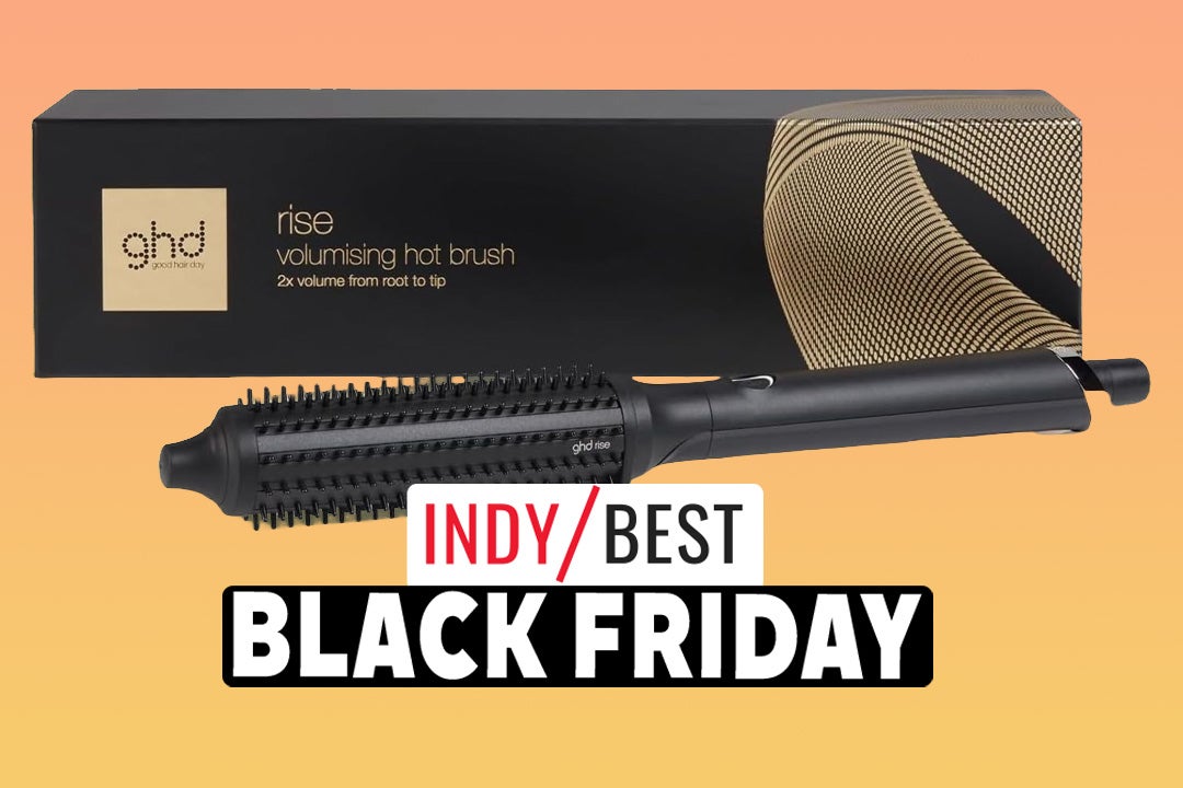 Get a salon-worthy blowout with this discounted ghd tool