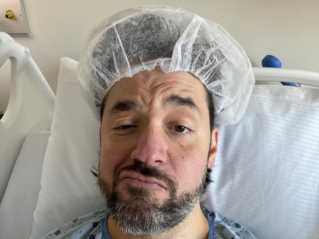 Alexis Ohanian shares selfie from hospital bed after undergoing surgery