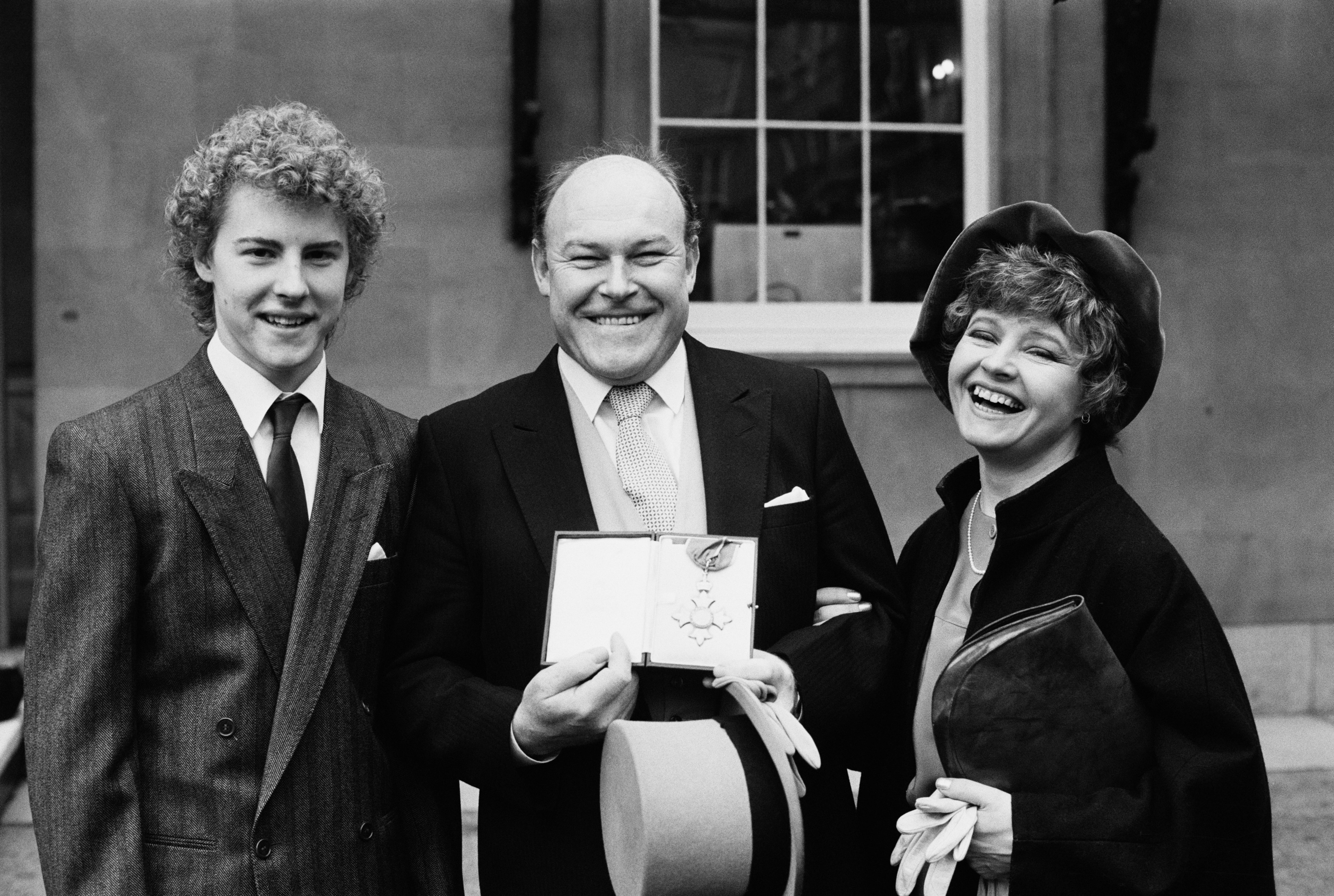 Samuel West pictured with his father Timothy and mother Prunella Scales in 1984