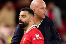 Jamie Carragher highlights difference in Mohamed Salah and Virgil Van Dijk contract talks