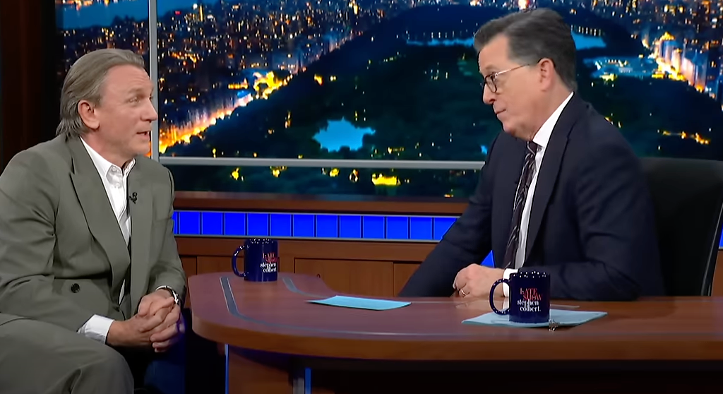 Daniel Craig teaches Stephen Colbert how to pronounce his name