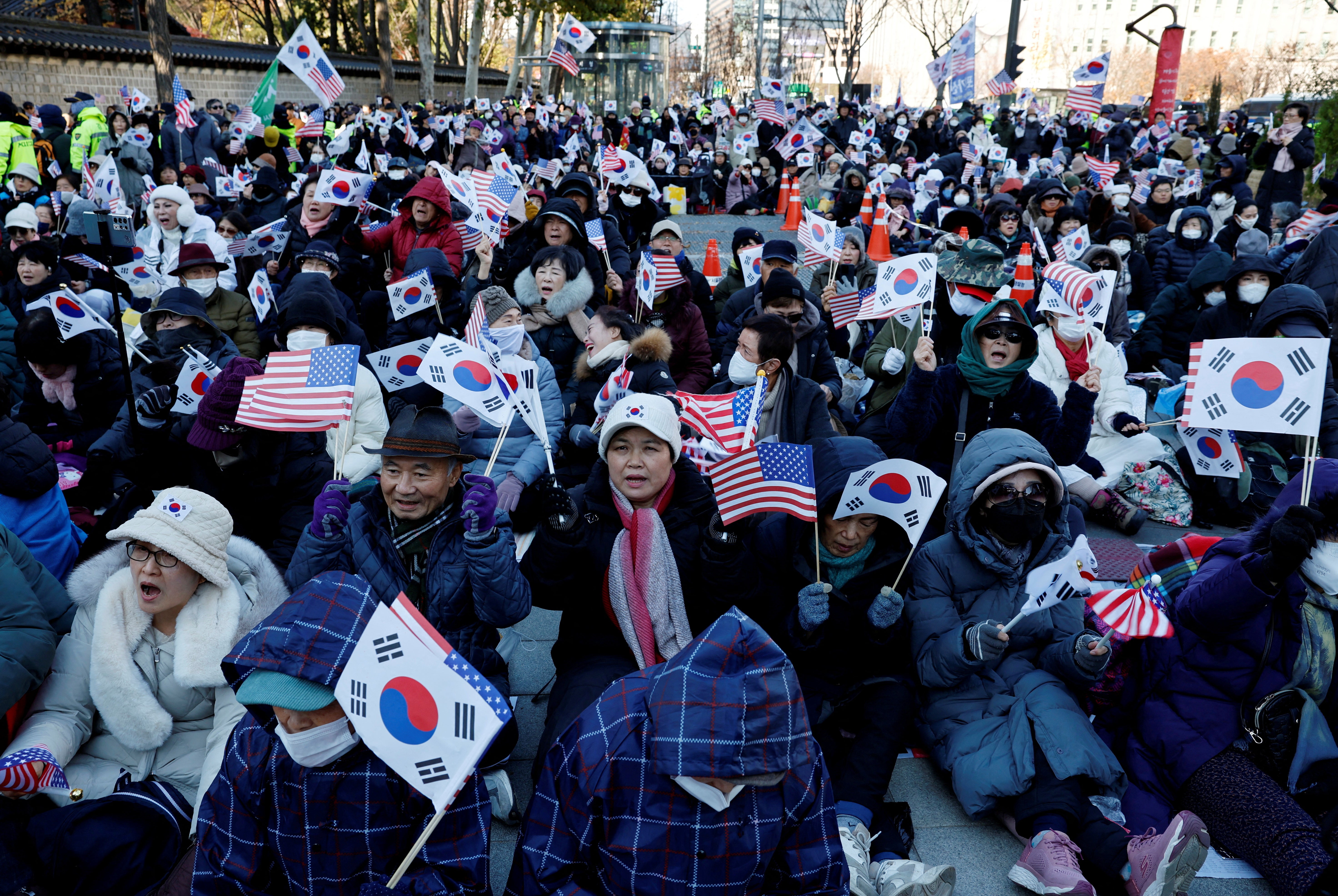 Protesters from conservative groups attend a rally supporting South Korean President Yoon Suk Yeo