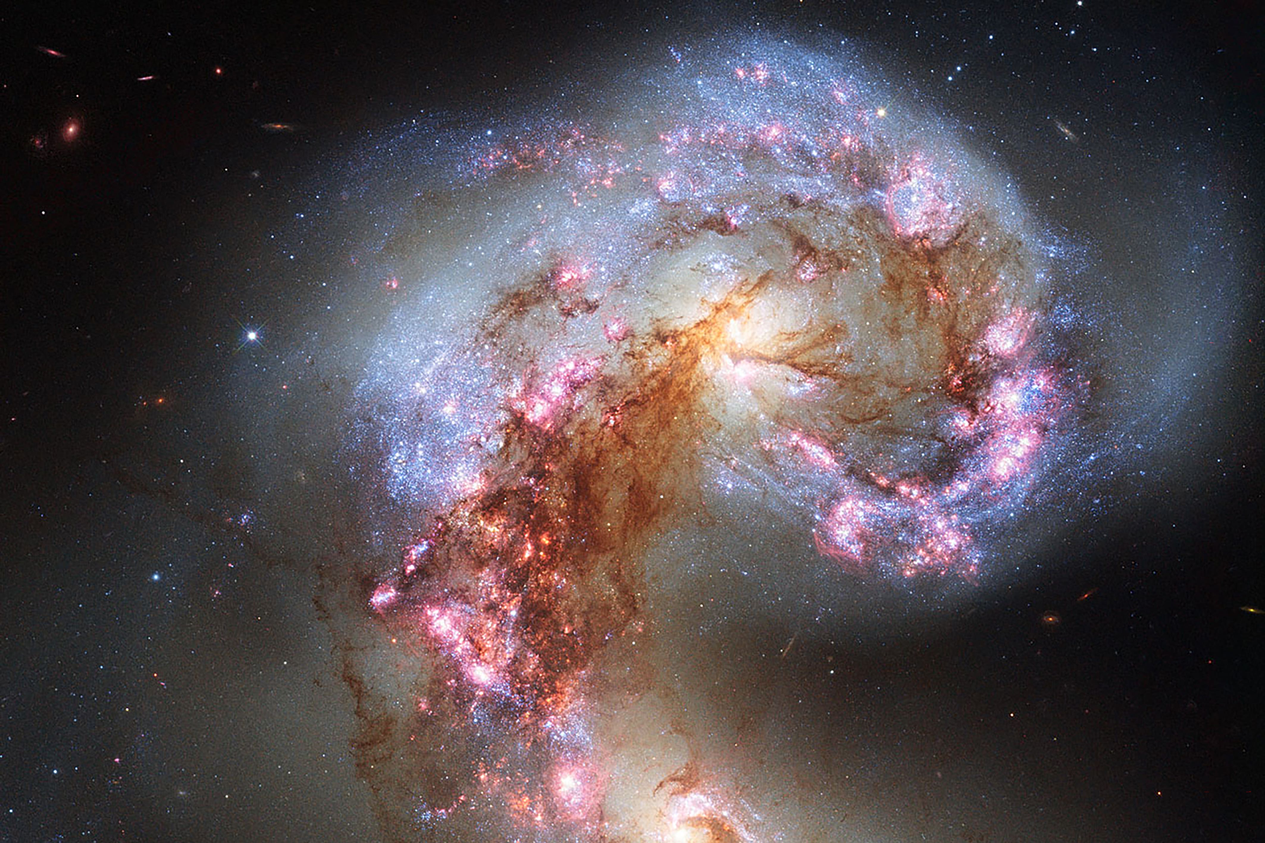 Two antennae galaxies colliding (NASA/ESA/Hubble)