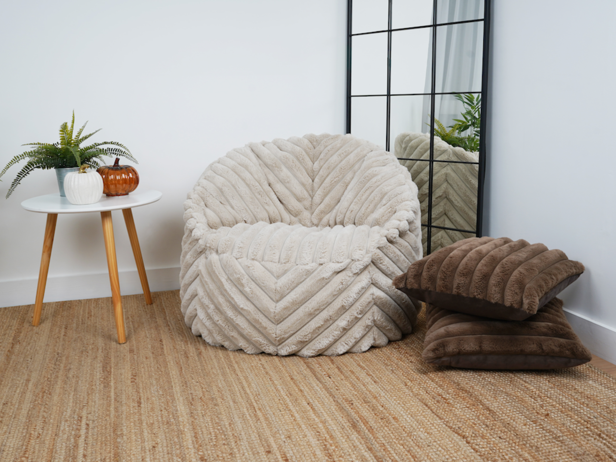 Rucomfy serenity zen faux fur chair beanbag