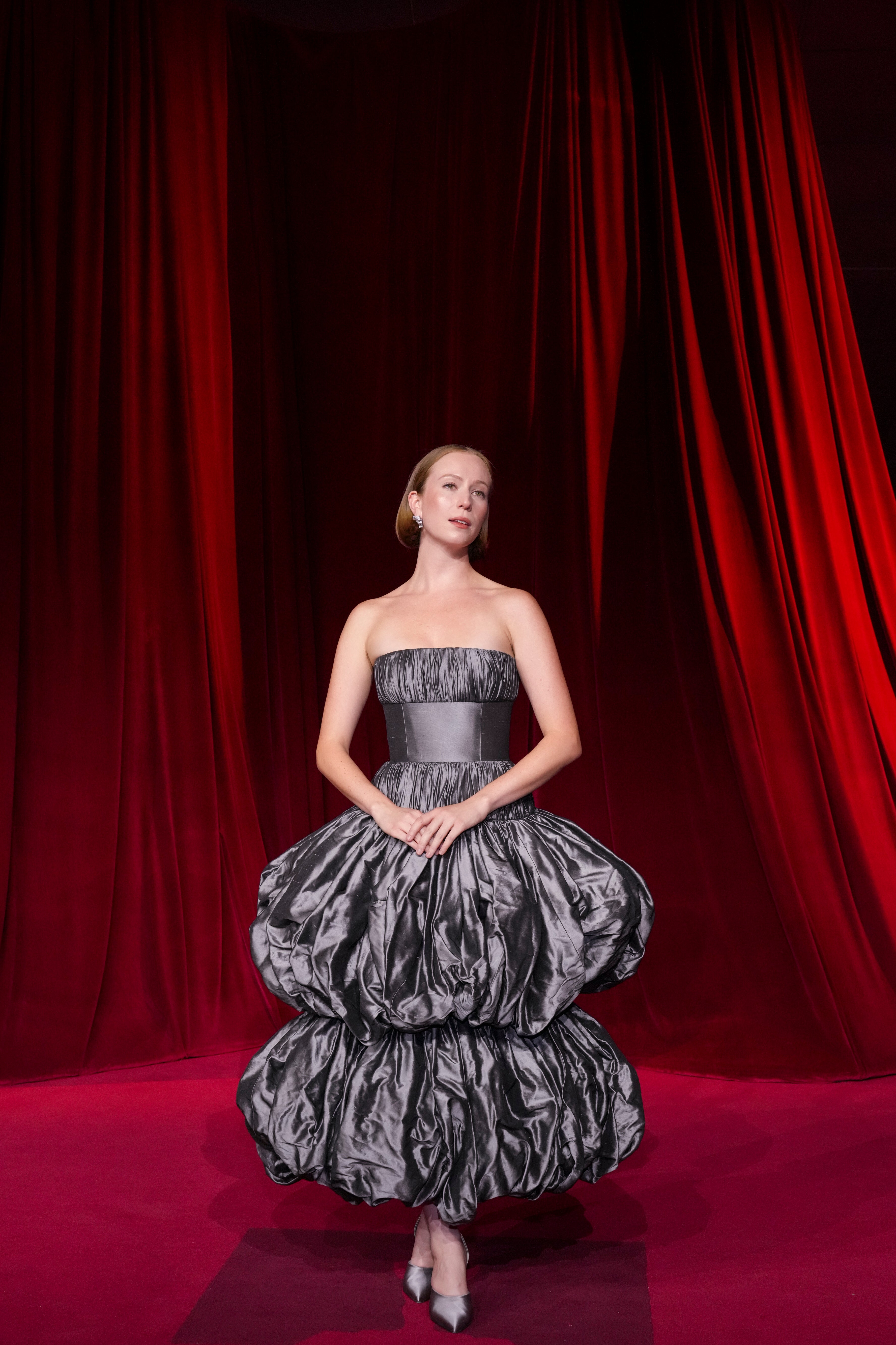 YE-Top-Entertainment-Photo Gallery