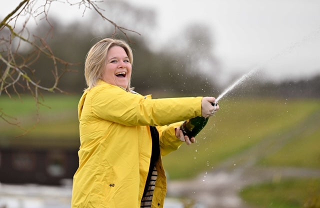 Sheena Clayton, 37, almost didn’t buy her usual weekly ticket as she felt tired after finishing a night shift.