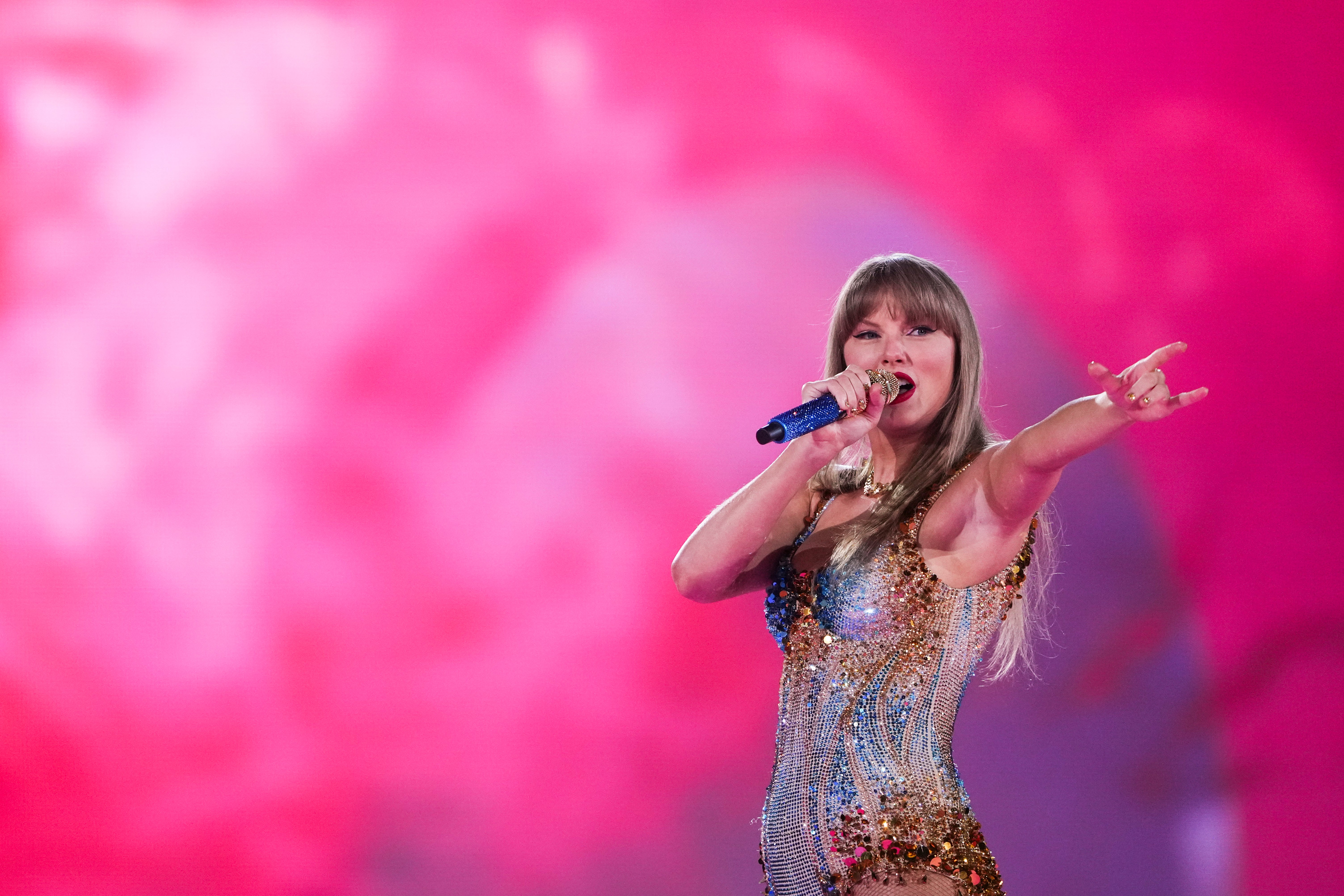 Taylor Swift in Concert - Vancouver