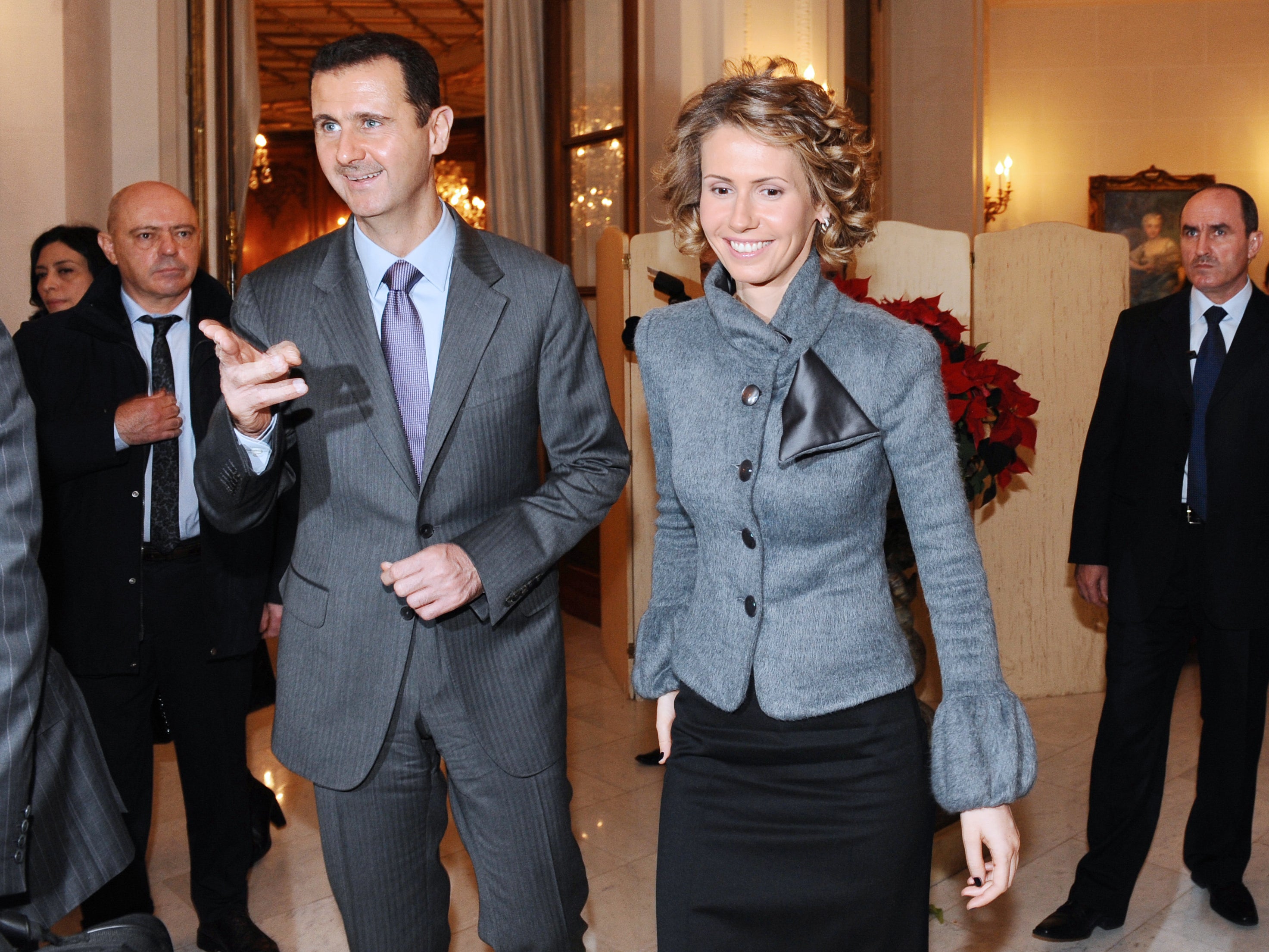 The couple visit a Paris exhibition dedicated to French painter Claude Monet in 2010