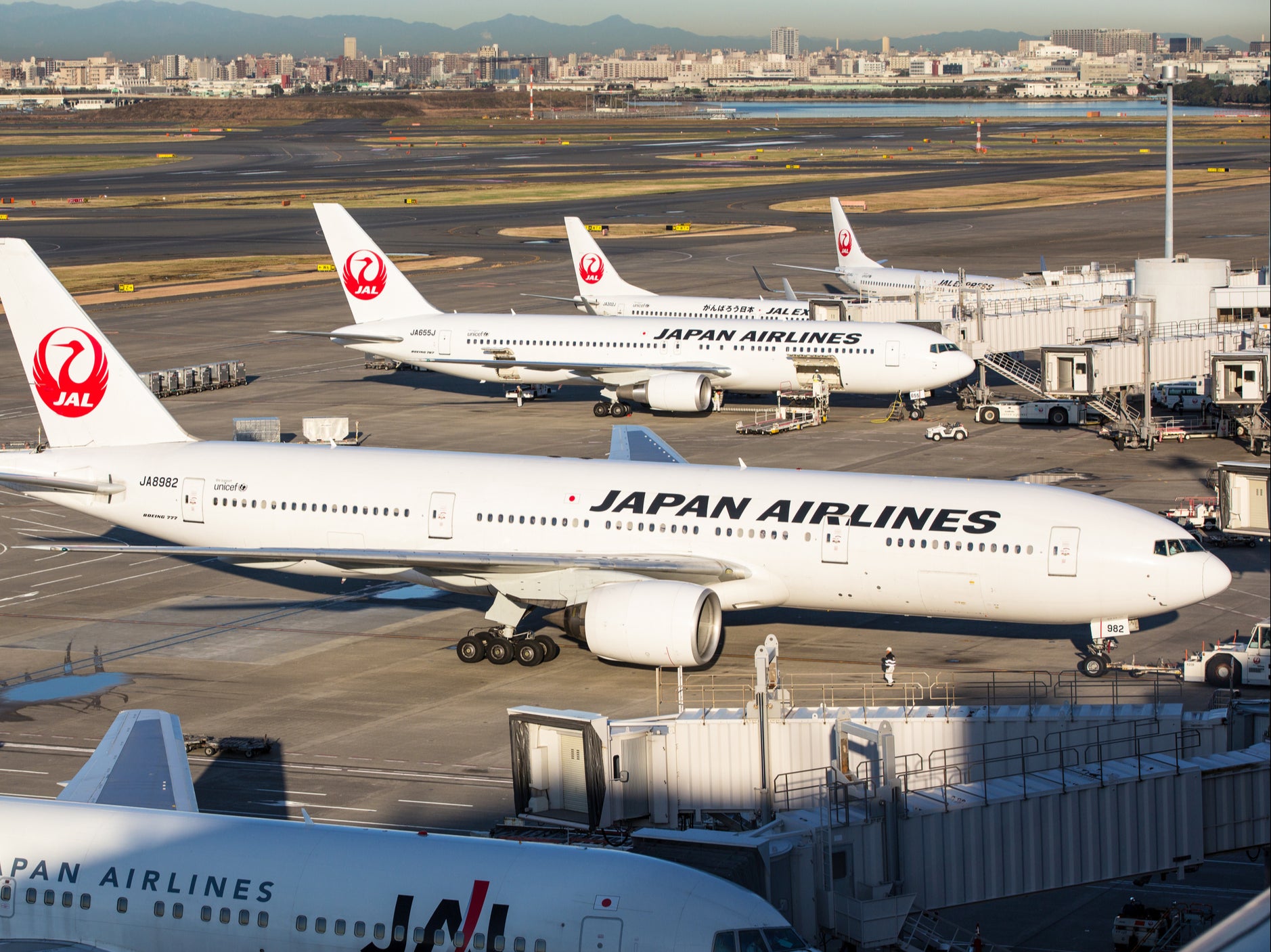 Japan Airlines offers same-day luggage delivery to passengers staying at hotels across 14 districts in Tokyo