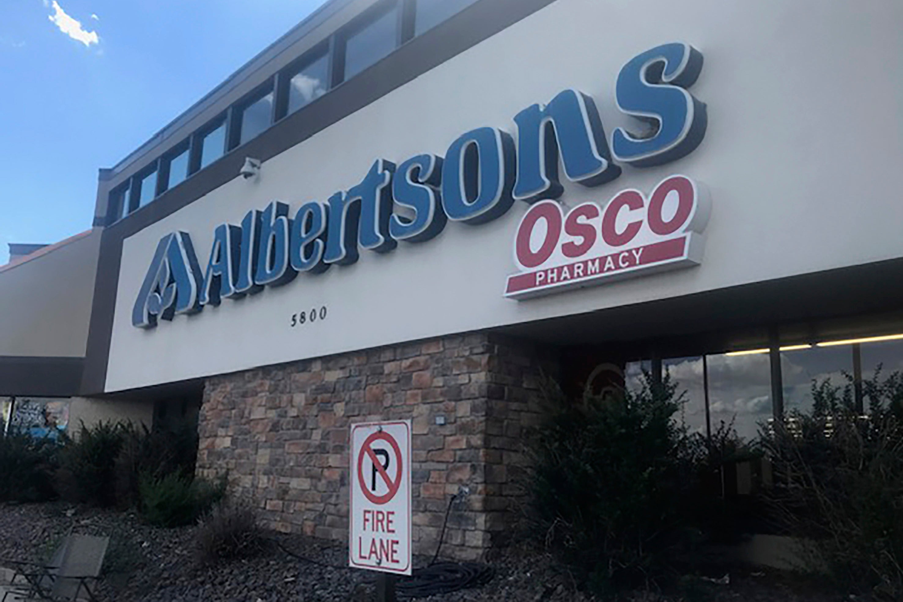 The companies could have appealed the rulings or proceeded to the in-house FTC hearings. Albertsons’ decision to pull out of deal instead surprised some industry experts