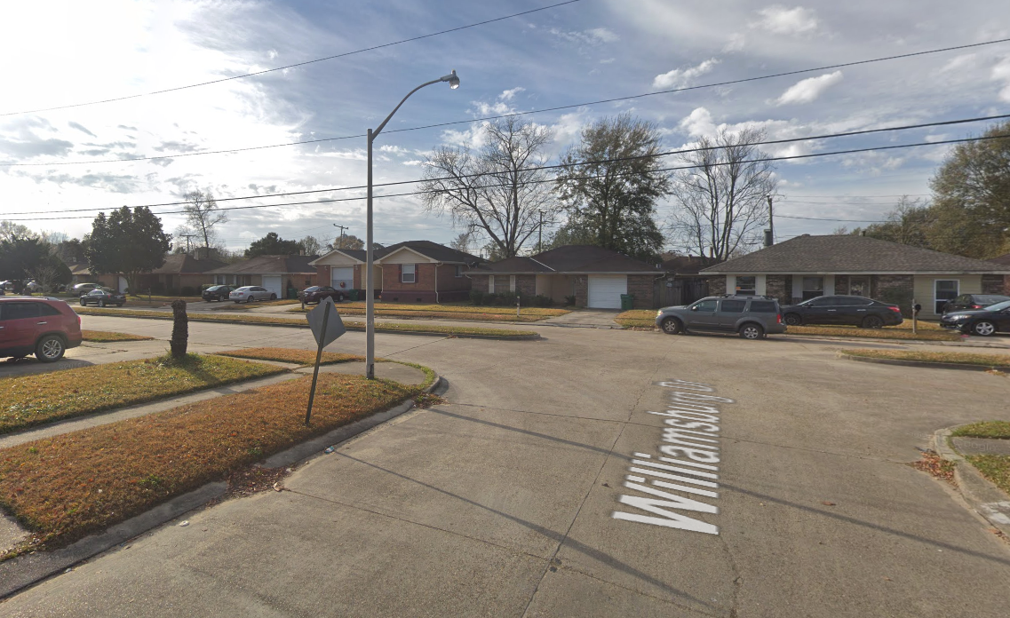 The driver was approached twice on Williamsburg Drive (pictured) in Louisiana