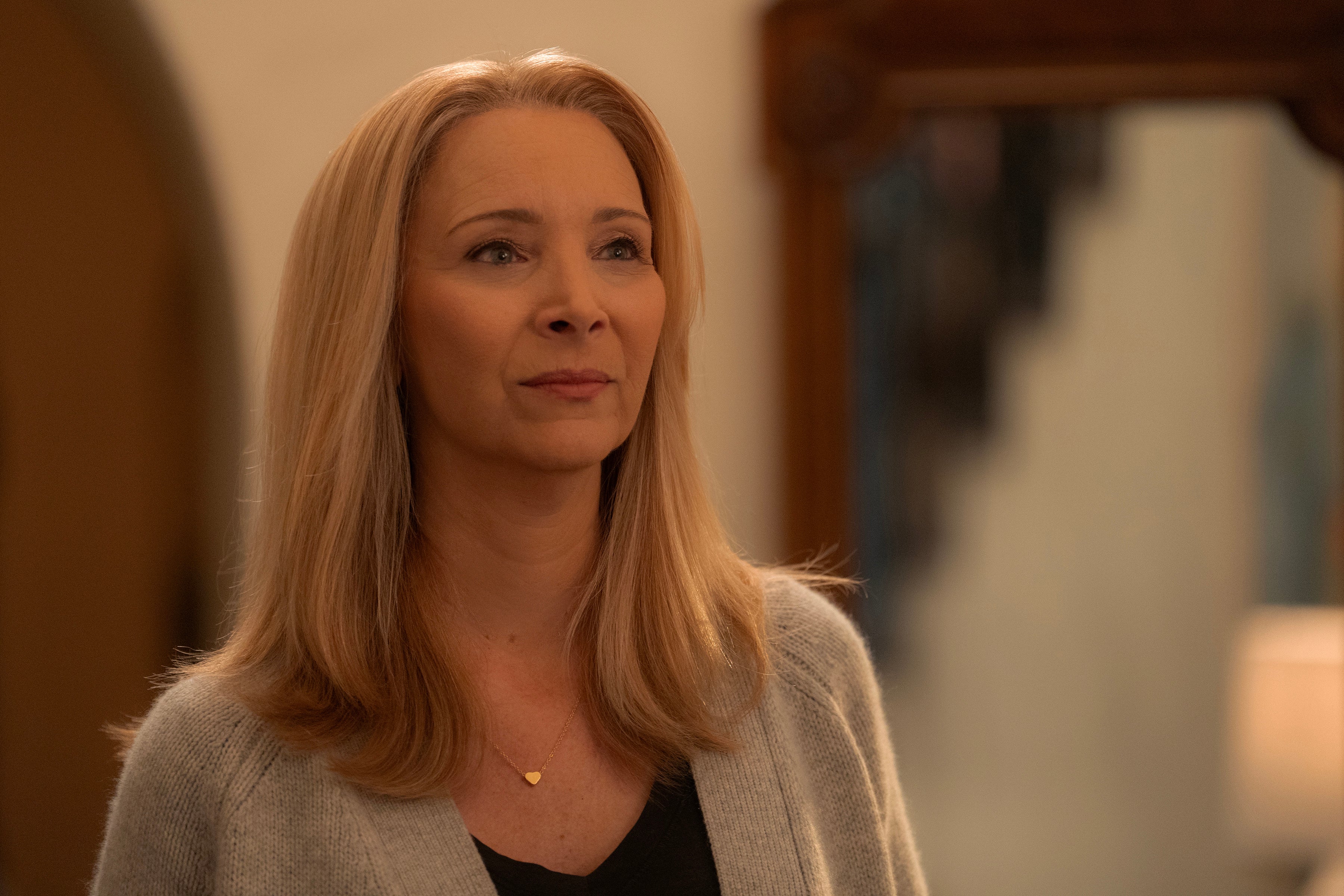 Lisa Kudrow has been praised for carrying Netflix’s flimsy new comedy ‘No Good Deed’