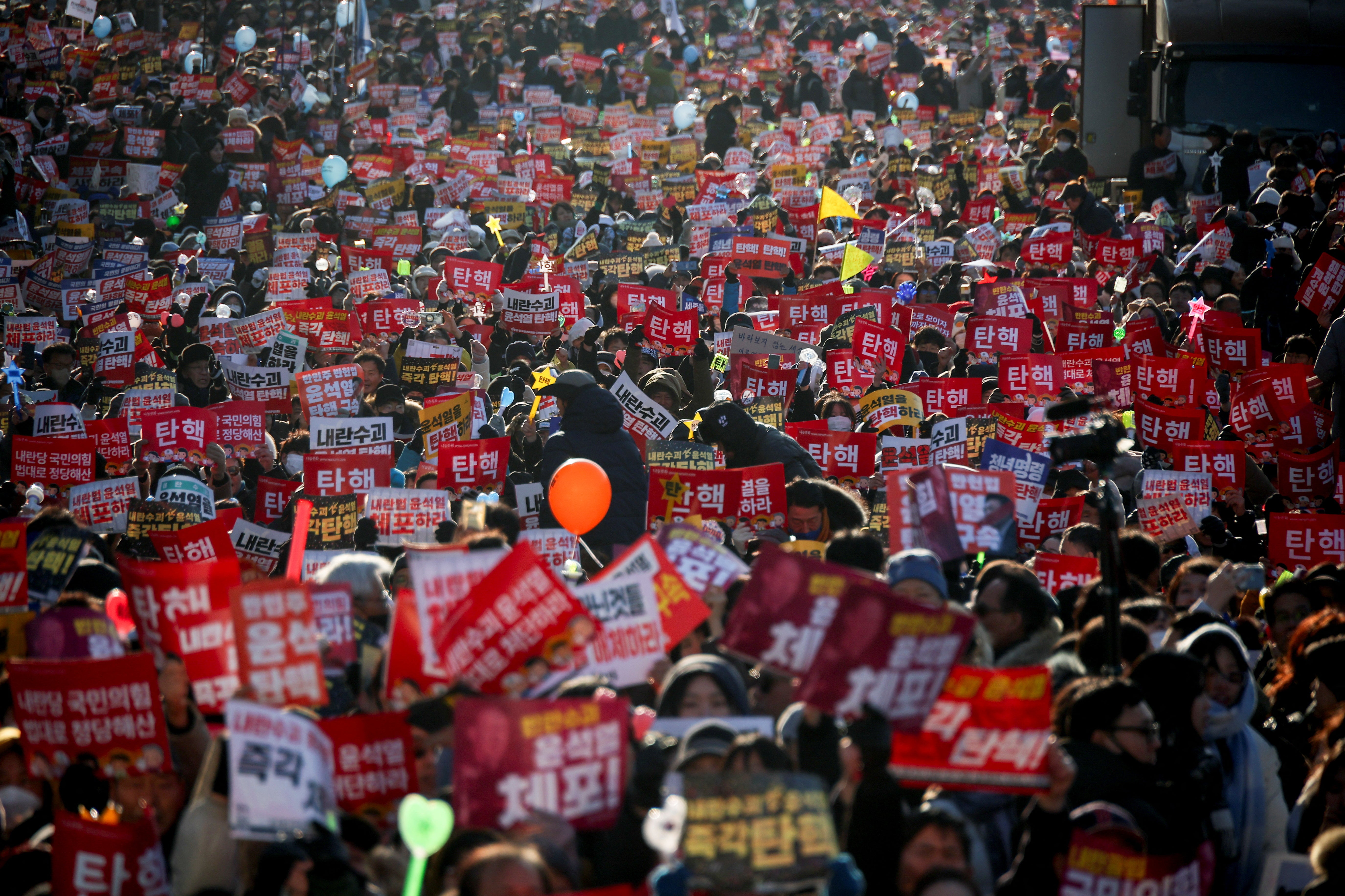 Protesters call for the impeachment of Yoon Suk Yeol