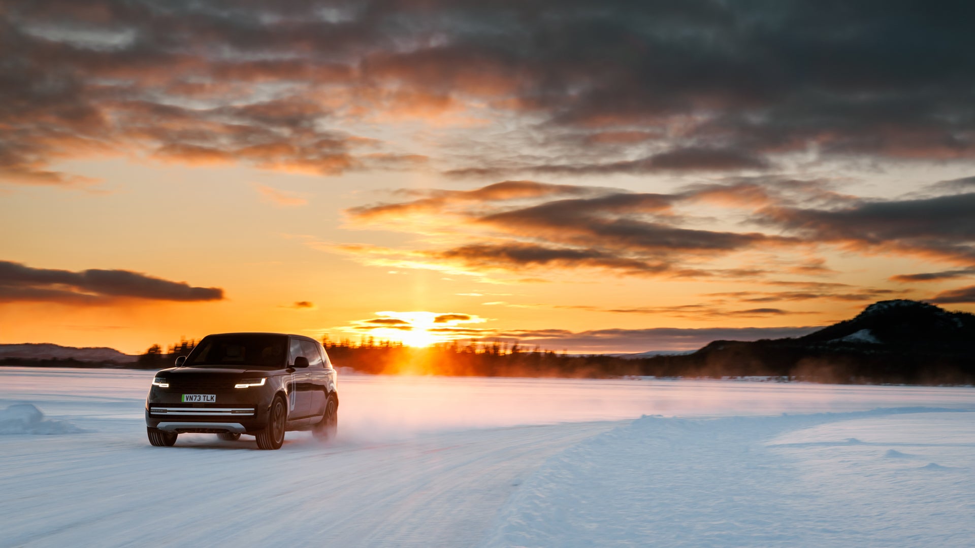 A Range Rover Electric during winter testing in the Arctic Circle