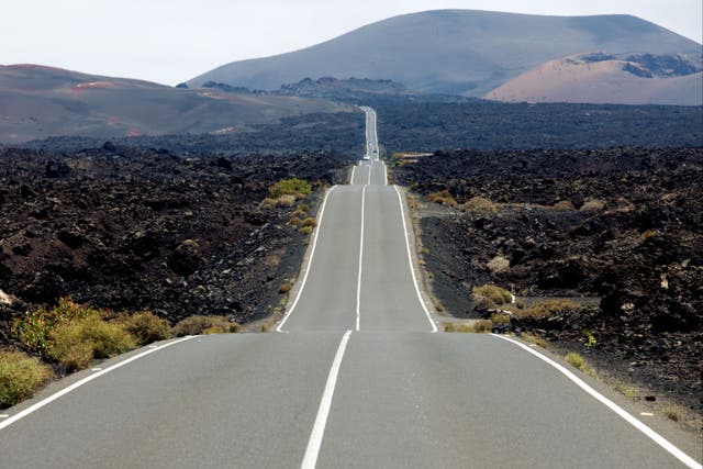 <p>A lack of taxis could leave holidaymakers stranded when they land at Lanzarote Airport  </p>