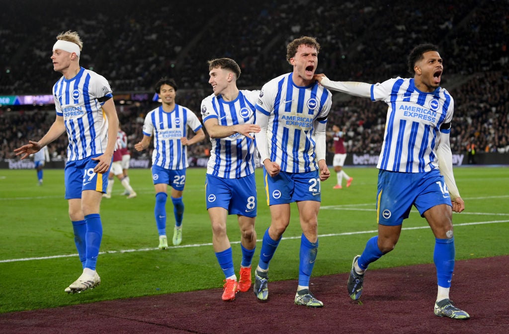 Mats Wieffer of Brighton & Hove Albion celebrates scoring his team's first goal