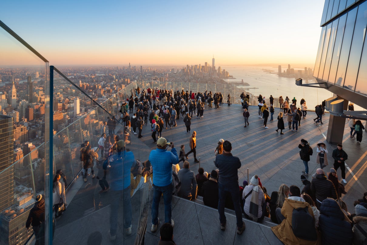 Minreet stopped by at the Edge observation deck at Hudson Yards, the highest sky deck in the Western Hemisphere providing 360 degrees views of the city