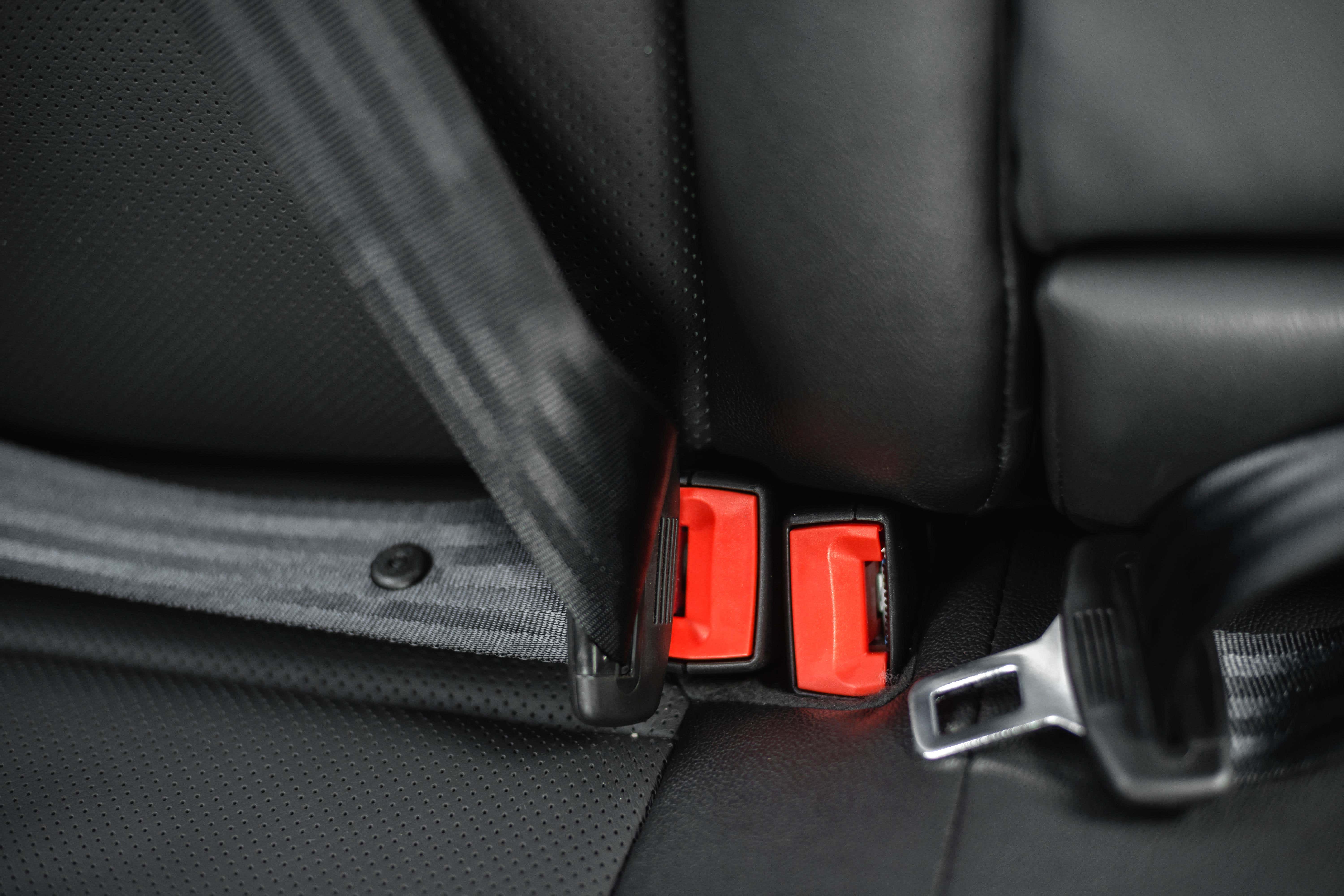 Fgures show 40% of rear seat car passengers killed in crashes are not belted up (Alamy/PA)