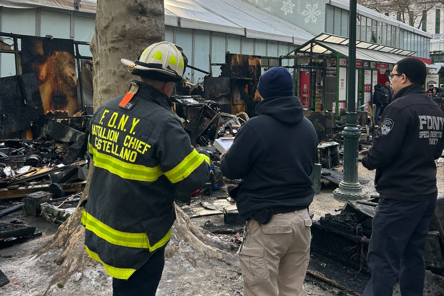 Units from the New York Fire Department (FDNY) respond to the popular attraction.