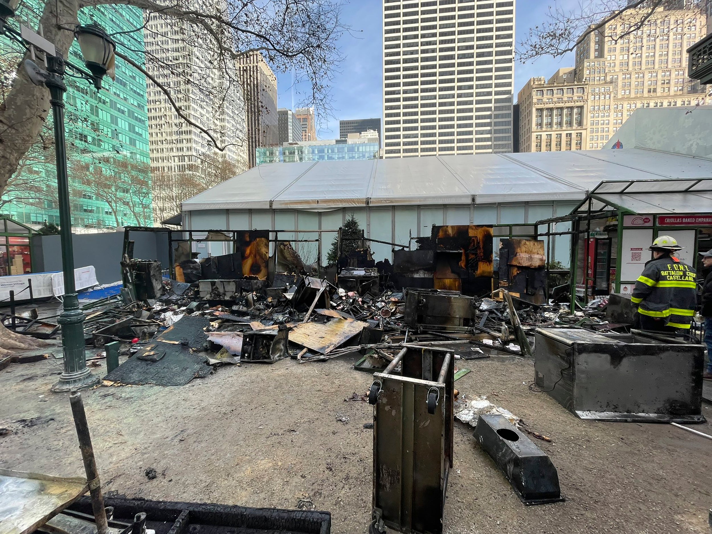 Manhattan-Holiday-Market-Fire